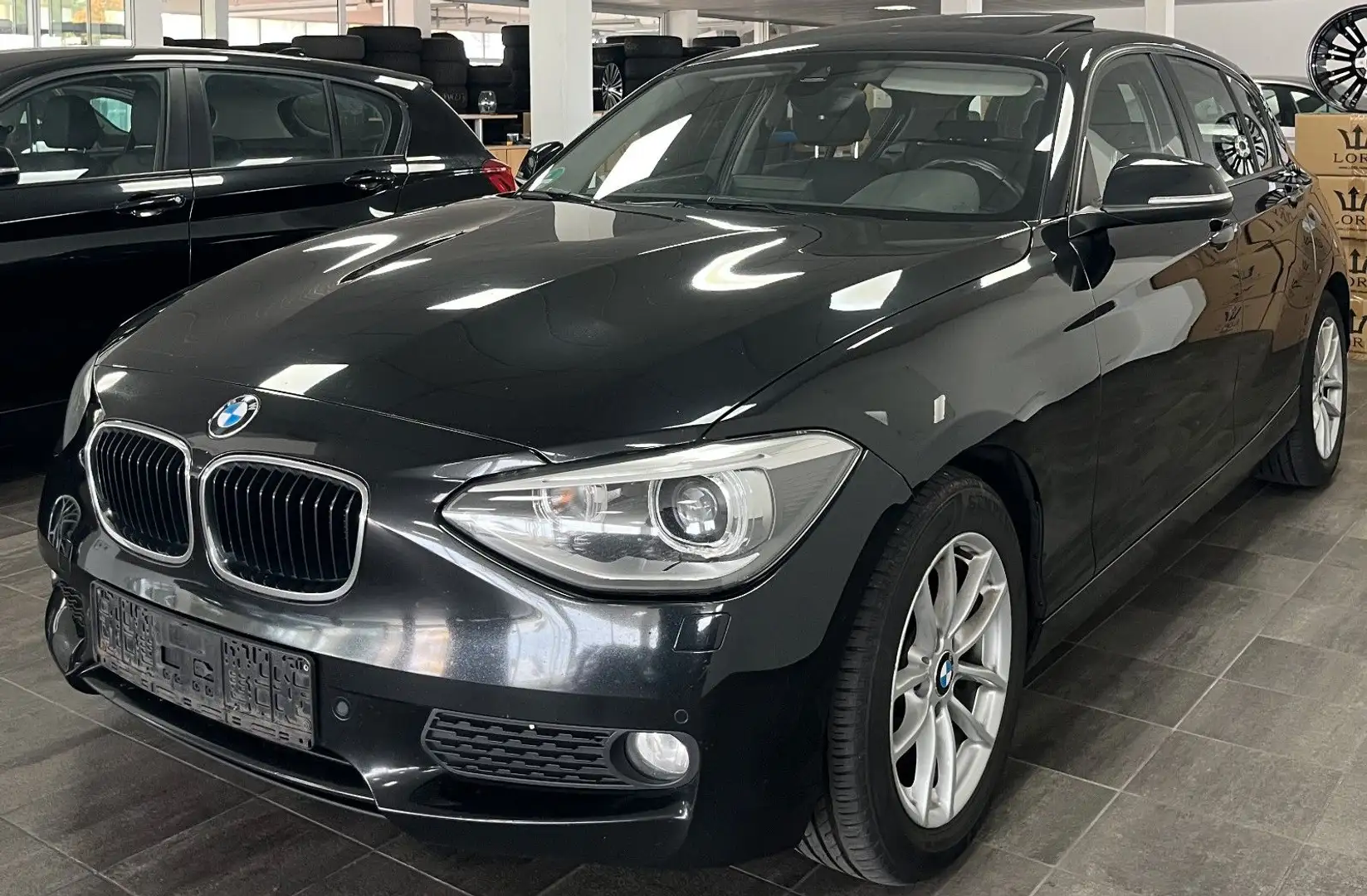 BMW 118 d XENON SCHIEBEDACH PDC NAVI GROßER DISPLAY Noir - 2