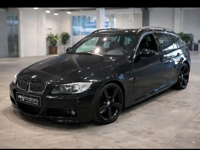 BMW 335 Touring 335iA. *** Pack M ***