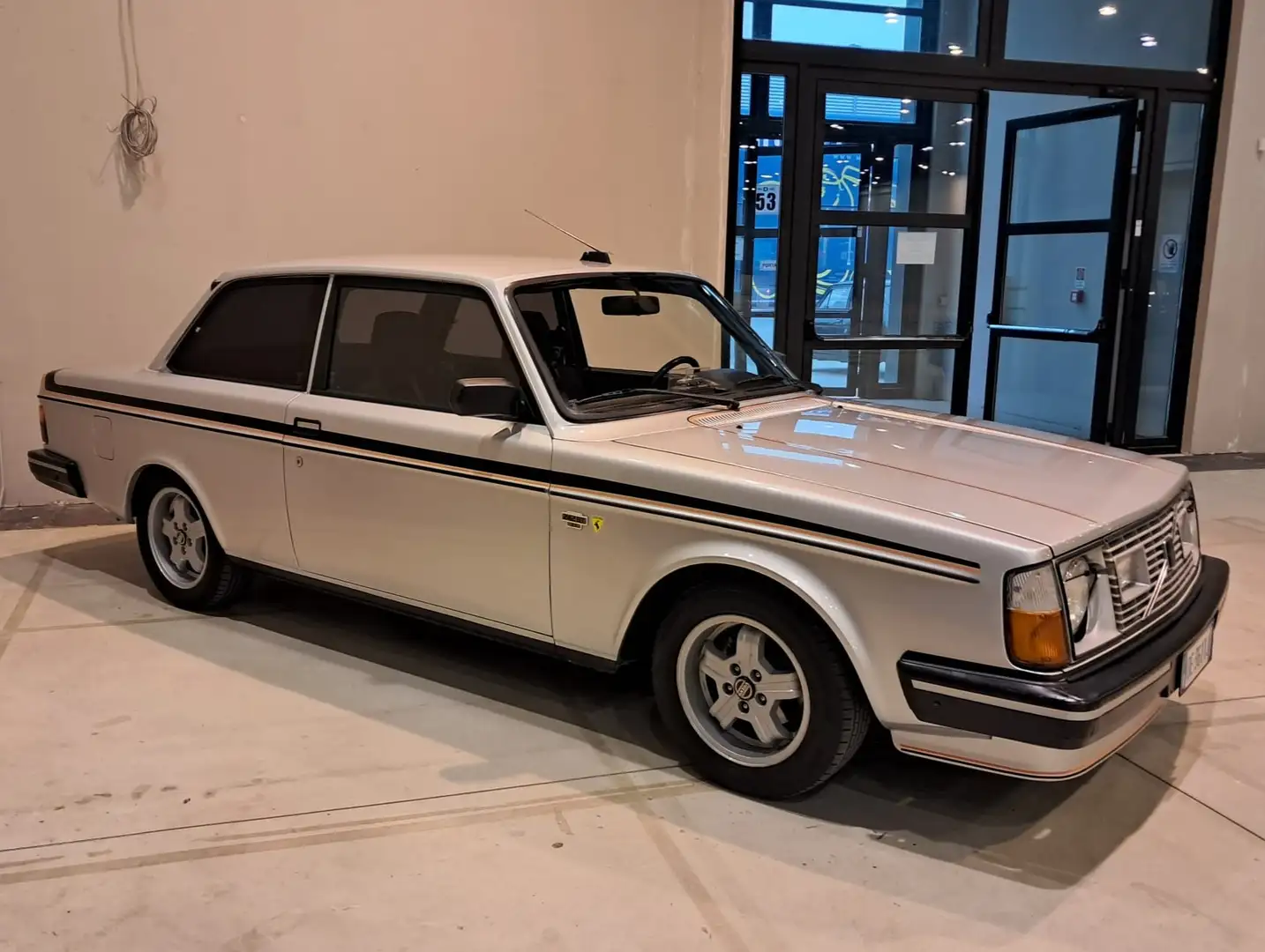 Volvo 244 242 GT Gris - 2