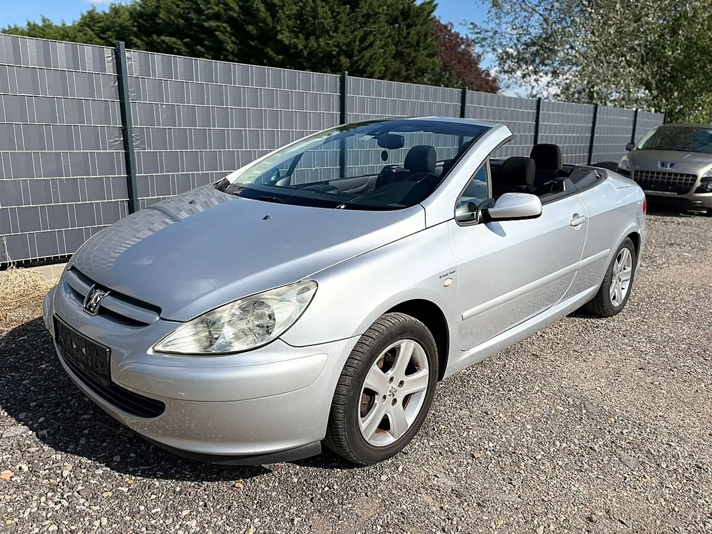 Peugeot 307 CC Active 1,6 16V Silber - 1