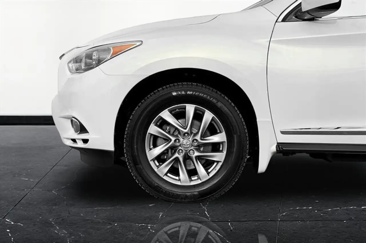 Infiniti JX35 снимка Infiniti JX35