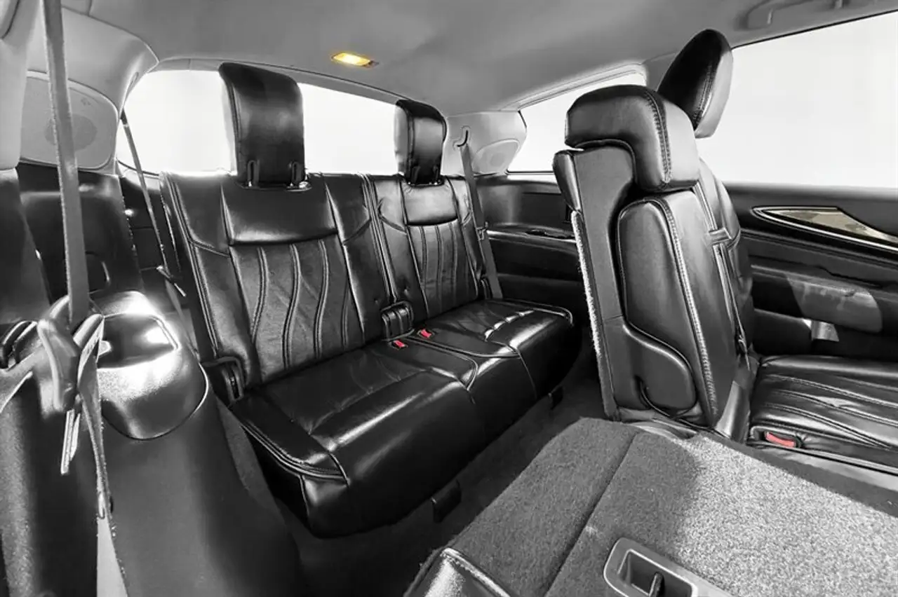 Infiniti JX35 снимка Infiniti JX35