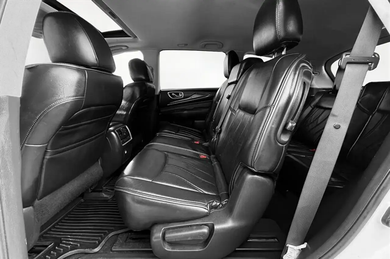Infiniti JX35 снимка Infiniti JX35