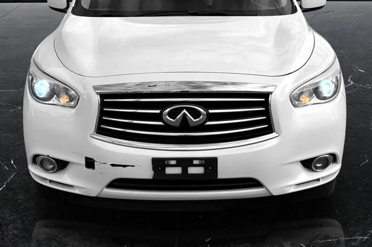 Infiniti JX35 снимка Infiniti JX35