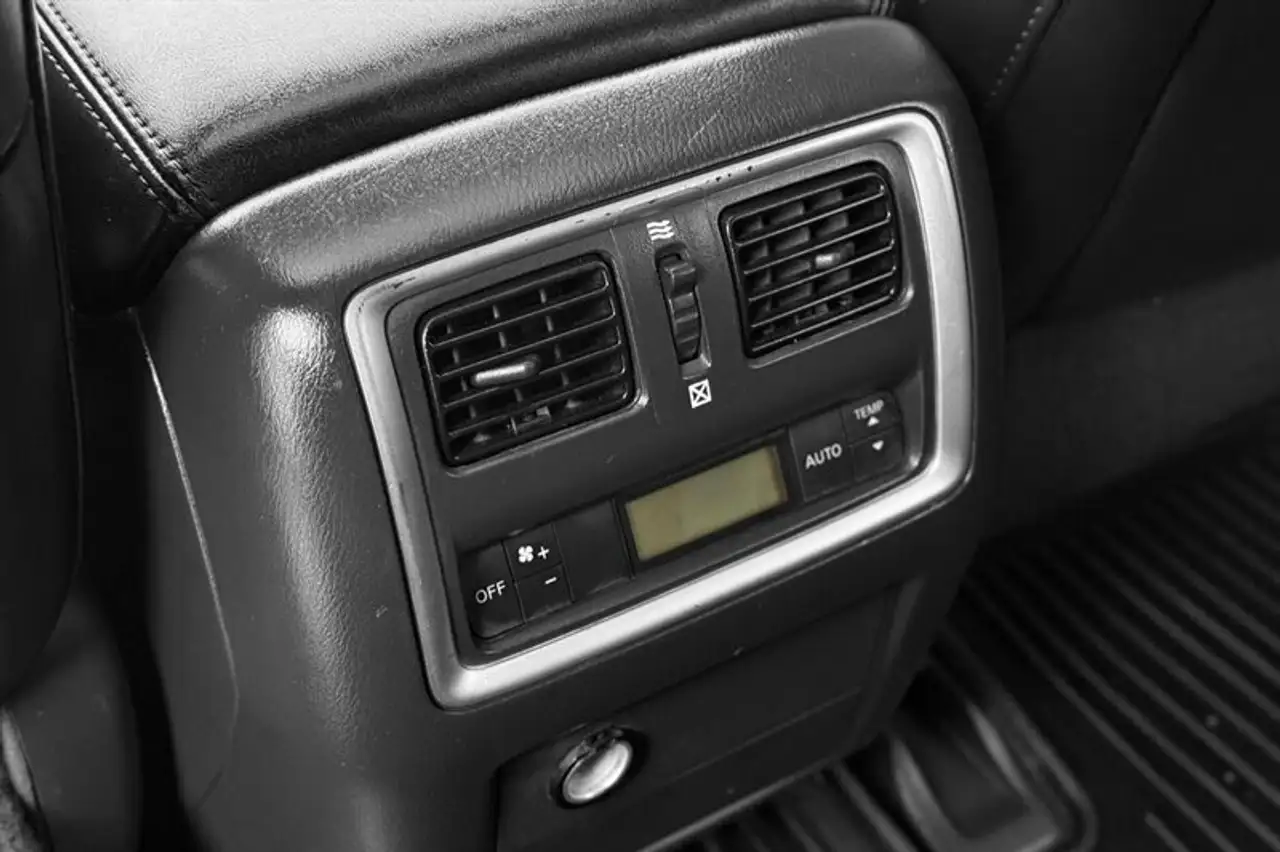 Infiniti JX35 снимка Infiniti JX35
