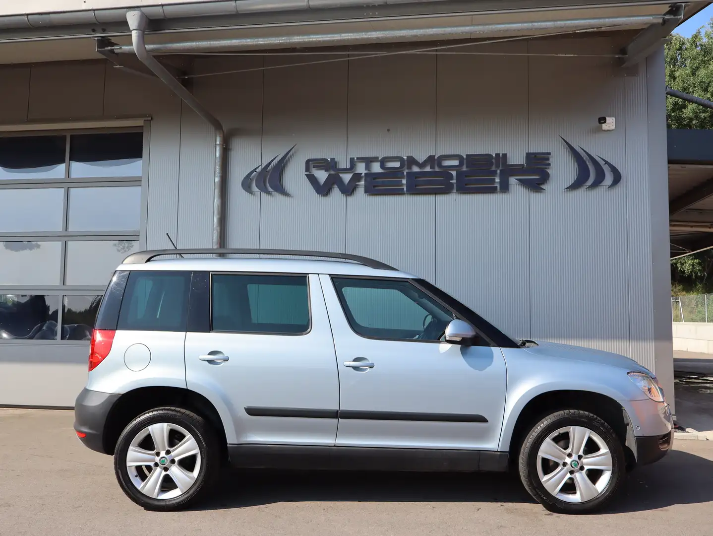 Skoda Yeti 1.2 TSI DSG EXPERIENCE *NAVI*XENON*SHZ*PDC*AHK* Azul - 2
