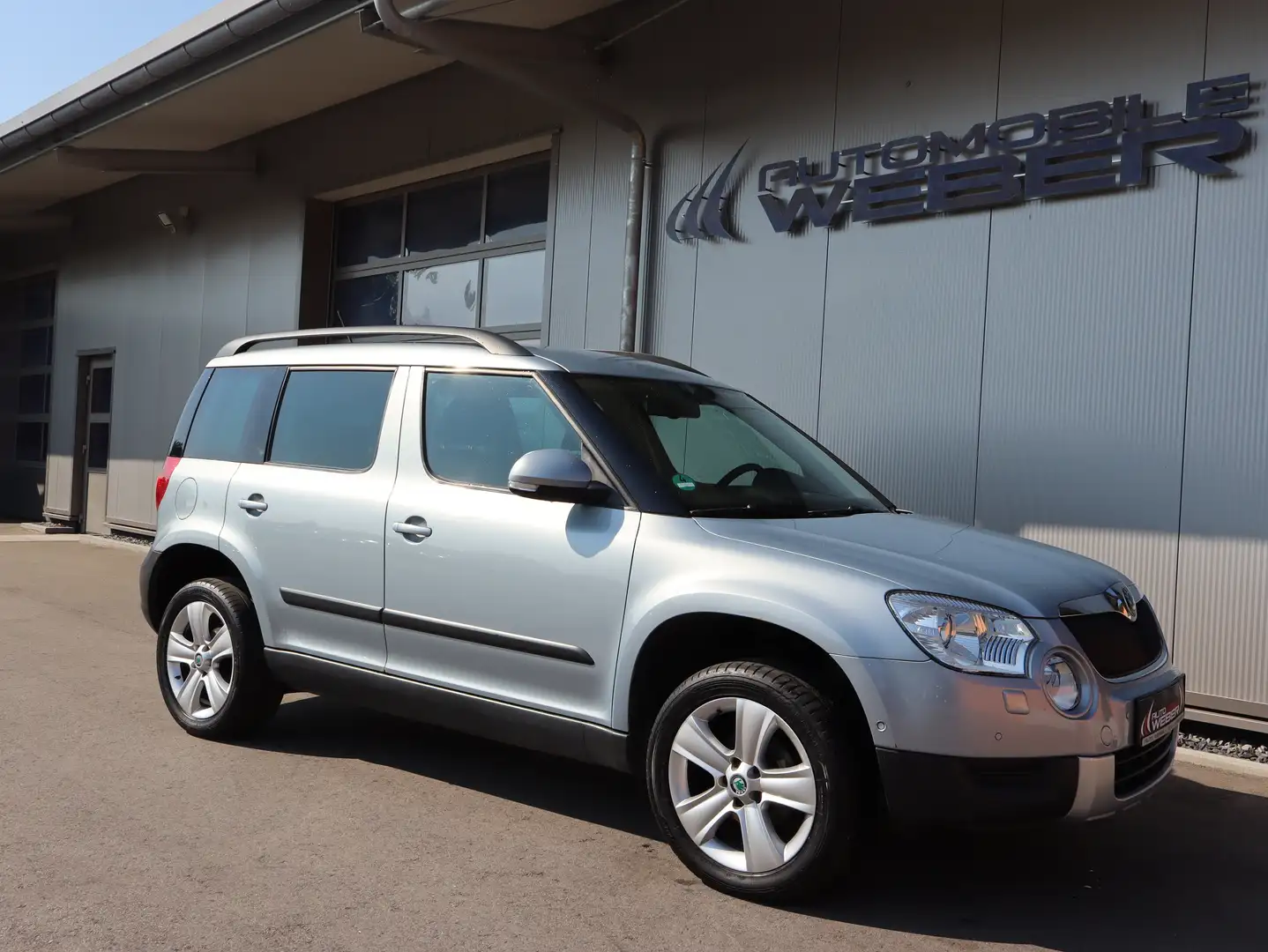 Skoda Yeti 1.2 TSI DSG EXPERIENCE *NAVI*XENON*SHZ*PDC*AHK* Azul - 1