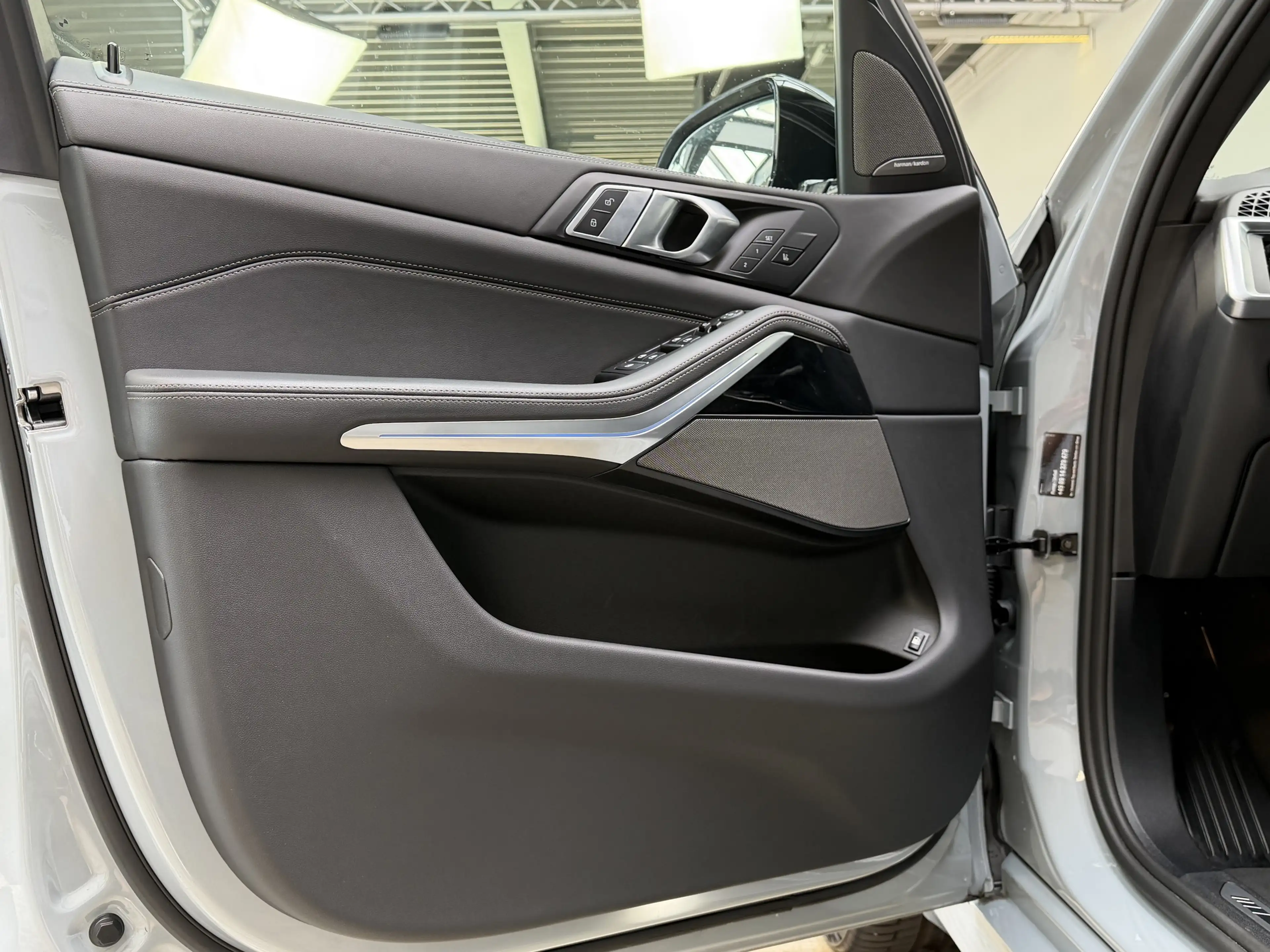 BMW X5 xDr50e M Sport Pro 22Zoll Pano Sitzlüft. AHK — photo 18