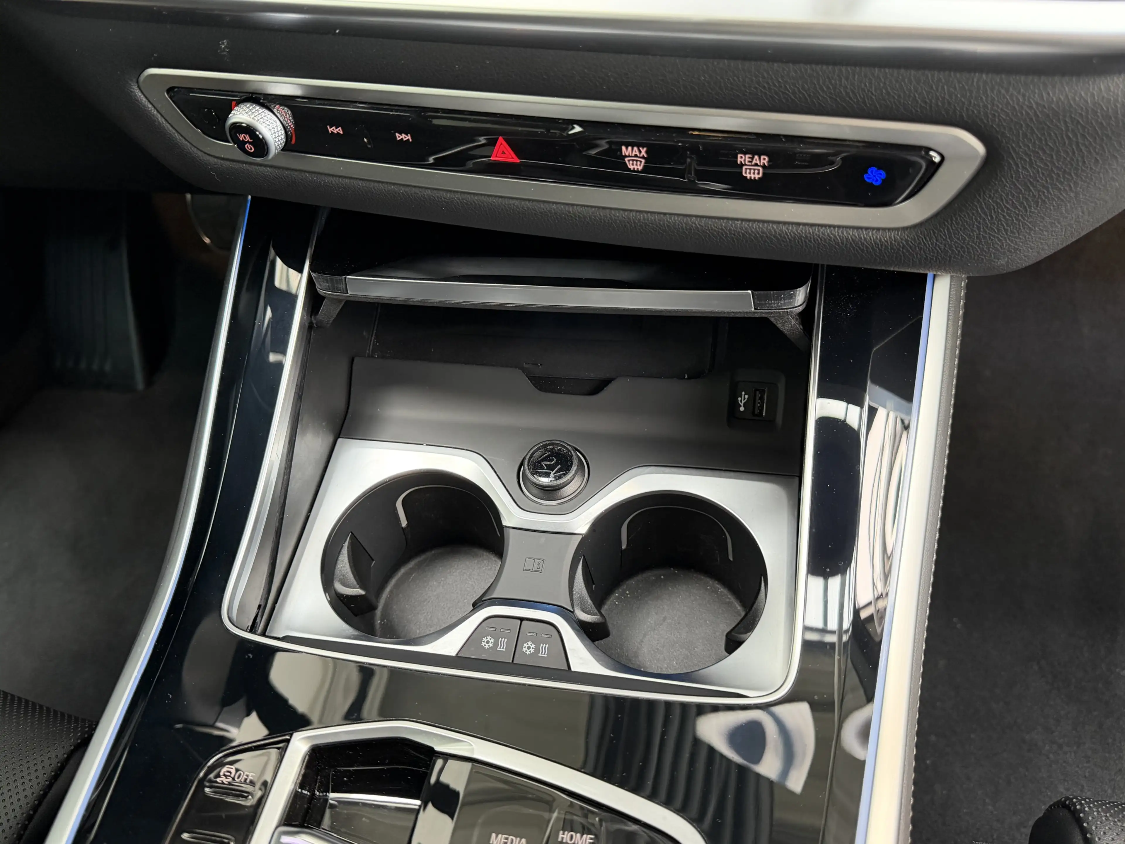BMW X5 xDr50e M Sport Pro 22Zoll Pano Sitzlüft. AHK — photo 34
