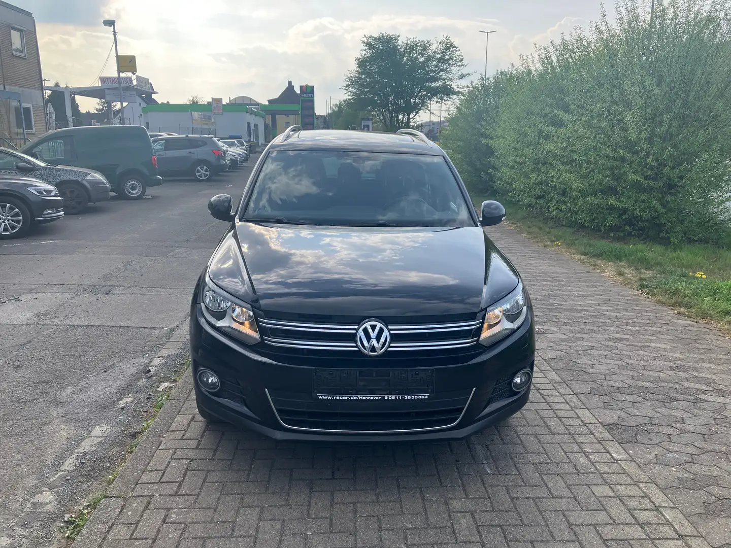 Volkswagen Tiguan Sport -Klima-Navi-AHK Noir - 2