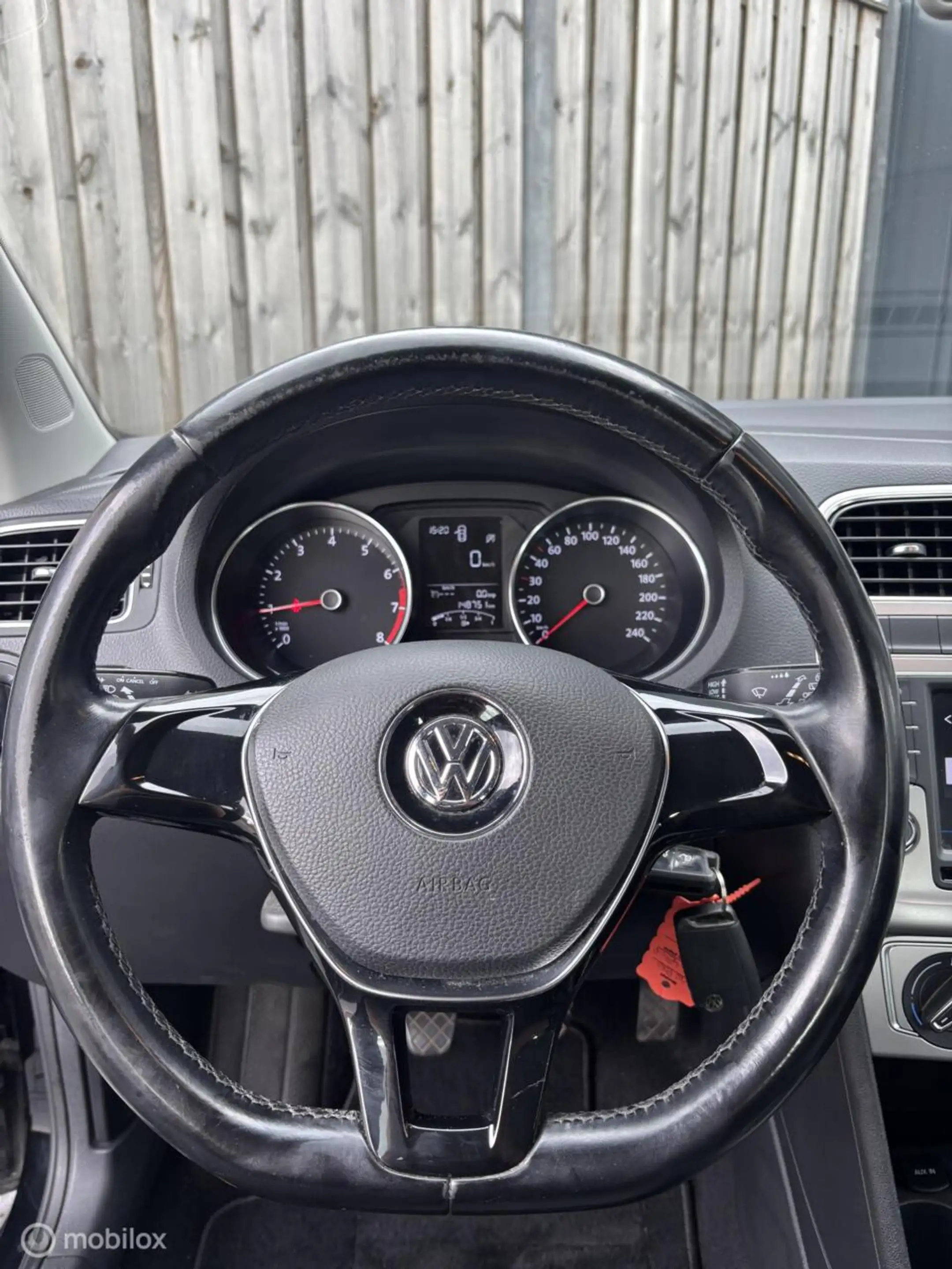 Volkswagen Polo 1.0 BlueMotion Edition/CRUISE/BLUETOOTH/NAP/ — photo 16