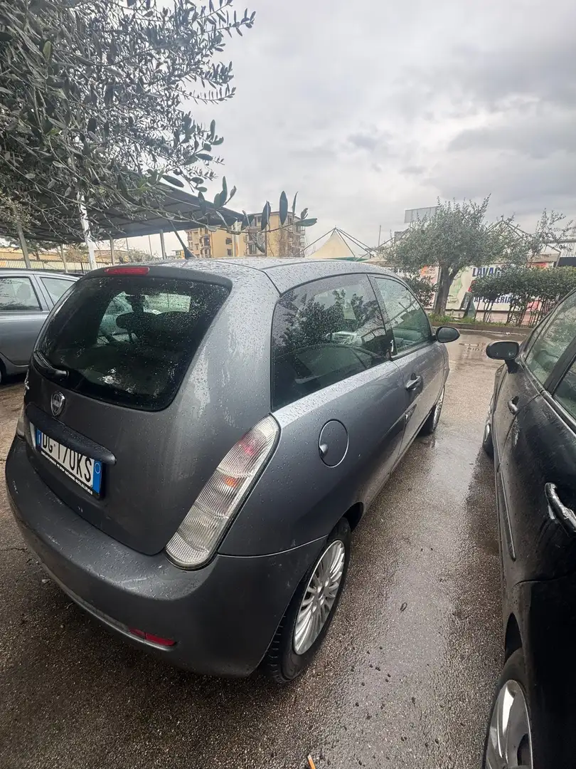 Lancia Ypsilon 1.2 benzina 60cv - 2
