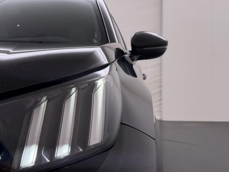 Peugeot e-2008 SUV GT Pack 50 kWh 136pk Automaat | Navigatie | Ca — photo 14
