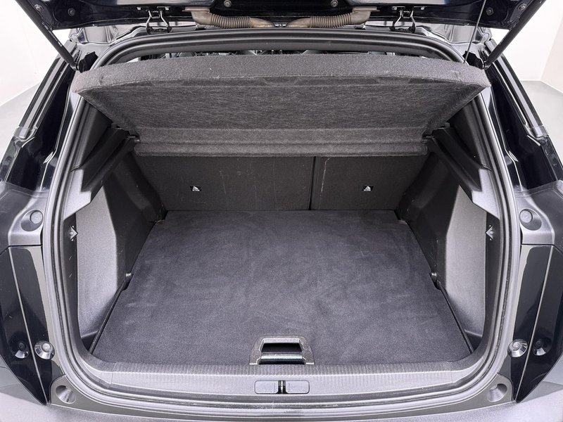 Peugeot e-2008 SUV GT Pack 50 kWh 136pk Automaat | Navigatie | Ca — photo 12