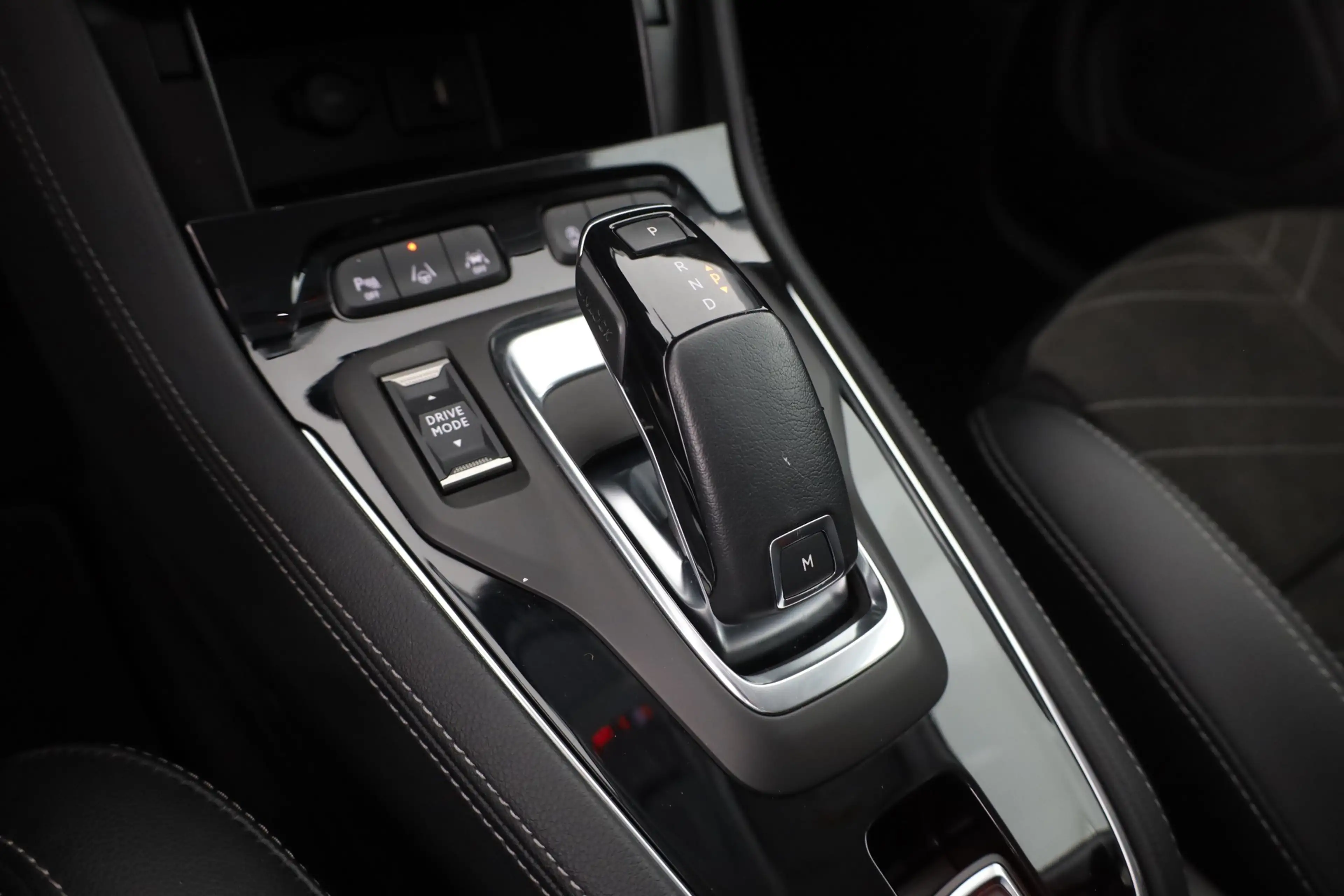 Opel Grandland (X) 1.2 Turbo Ultimate LED Navi ACC — photo 13