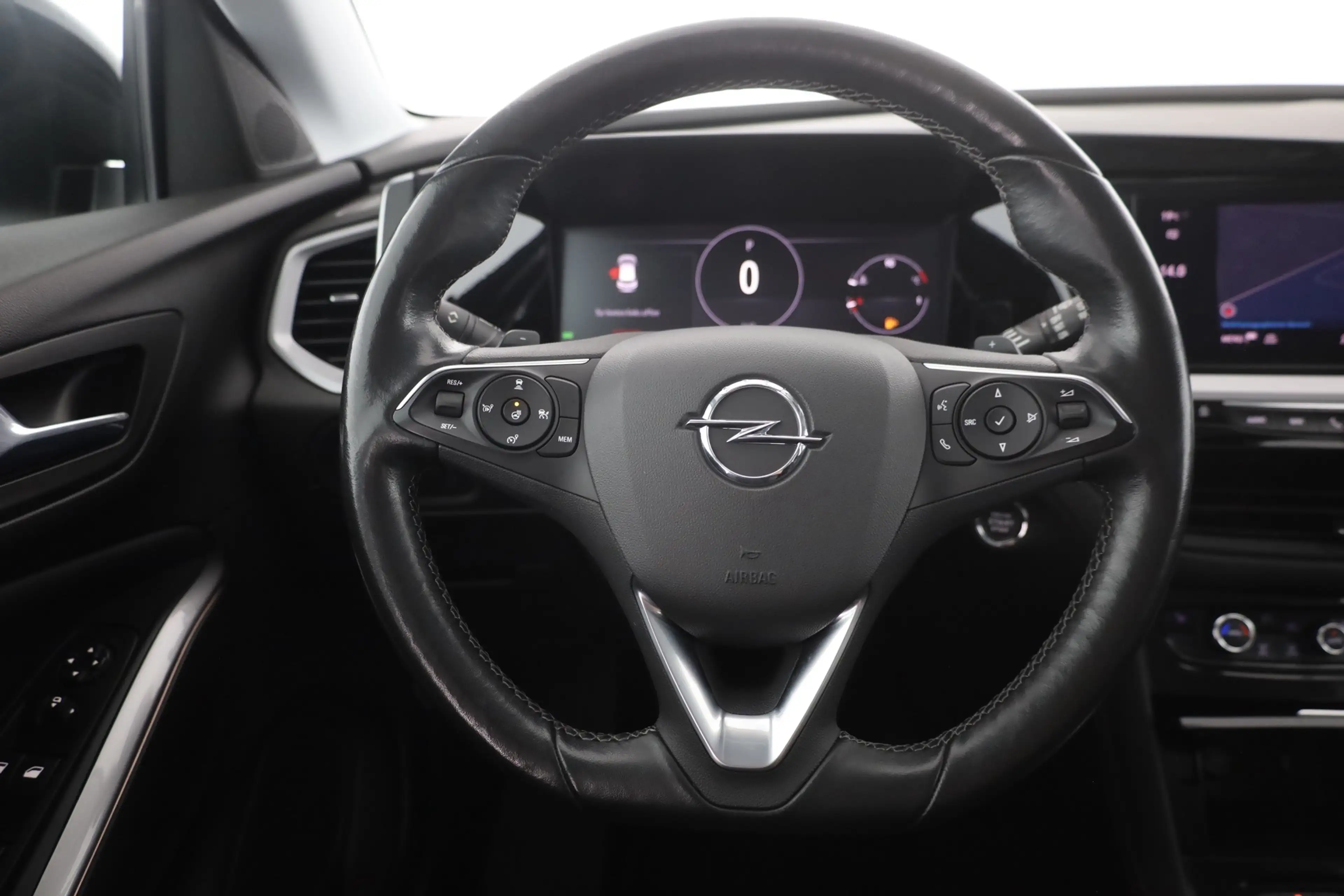 Opel Grandland (X) 1.2 Turbo Ultimate LED Navi ACC — photo 14