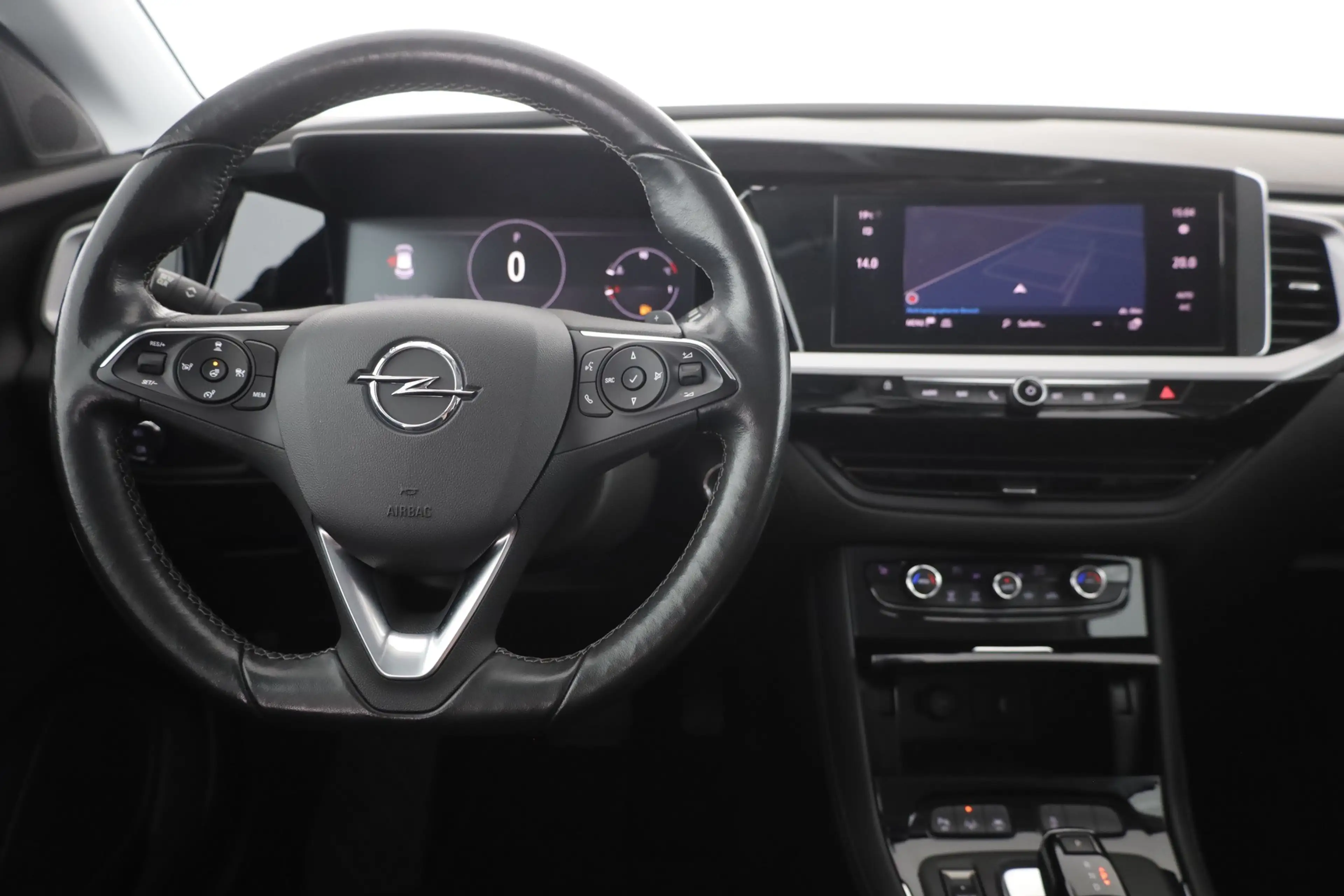 Opel Grandland (X) 1.2 Turbo Ultimate LED Navi ACC — photo 10