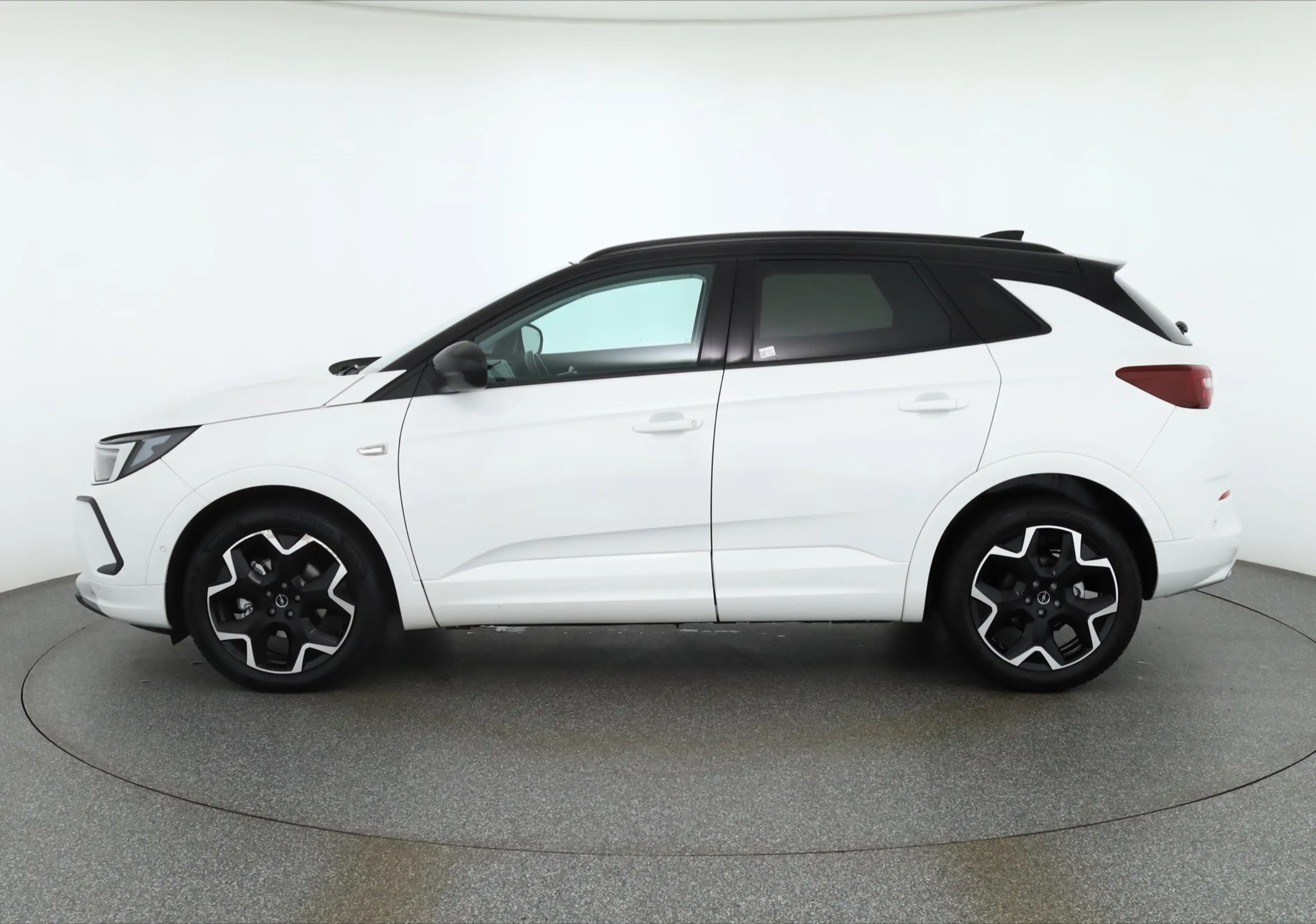Opel Grandland (X) 1.2 Turbo Ultimate LED Navi ACC — photo 2