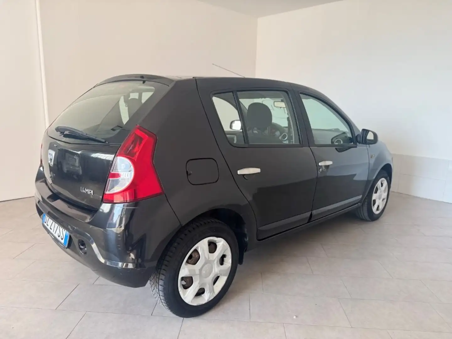 Dacia Sandero 1.4 8V GPL Lauréate Nero - 2