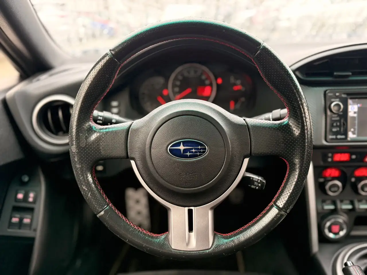 Subaru BRZ снимка Subaru BRZ