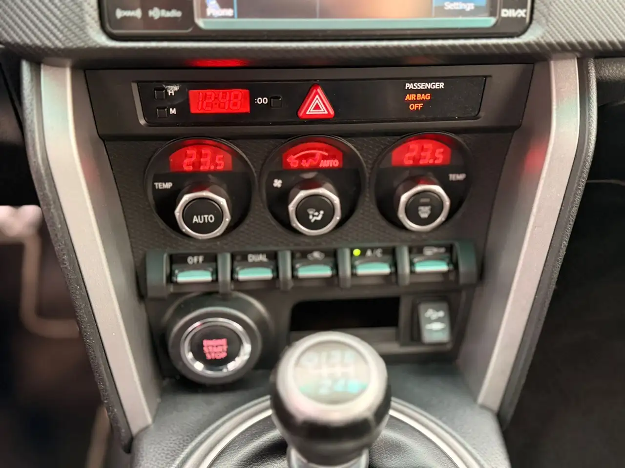 Subaru BRZ снимка Subaru BRZ