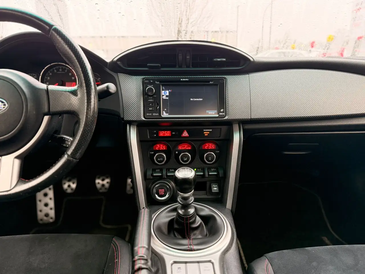 Subaru BRZ снимка Subaru BRZ