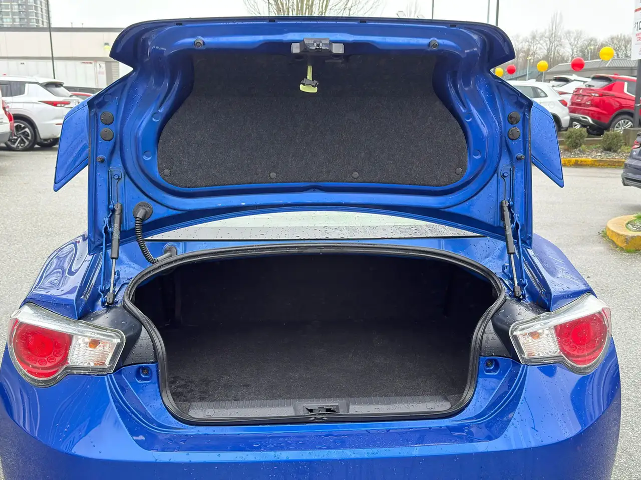 Subaru BRZ снимка Subaru BRZ