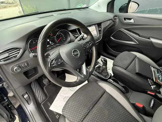 Opel Crossland view 9