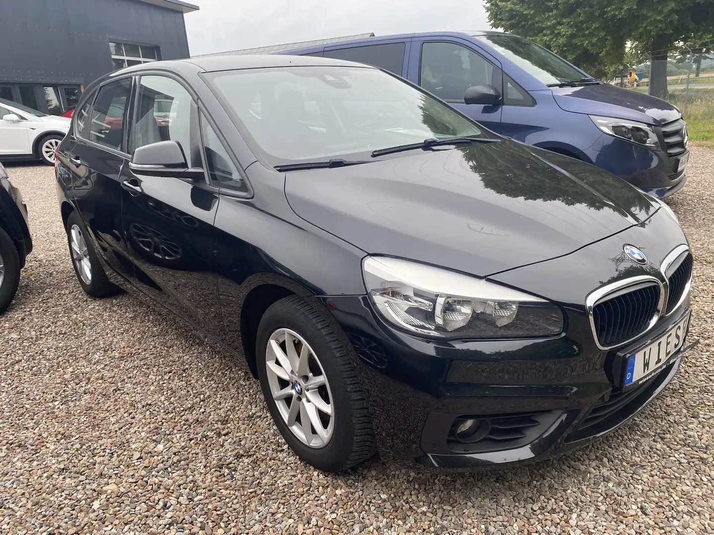 BMW 218 i Active Tourer Advantage Autom Navi+Ahk Negro - 2