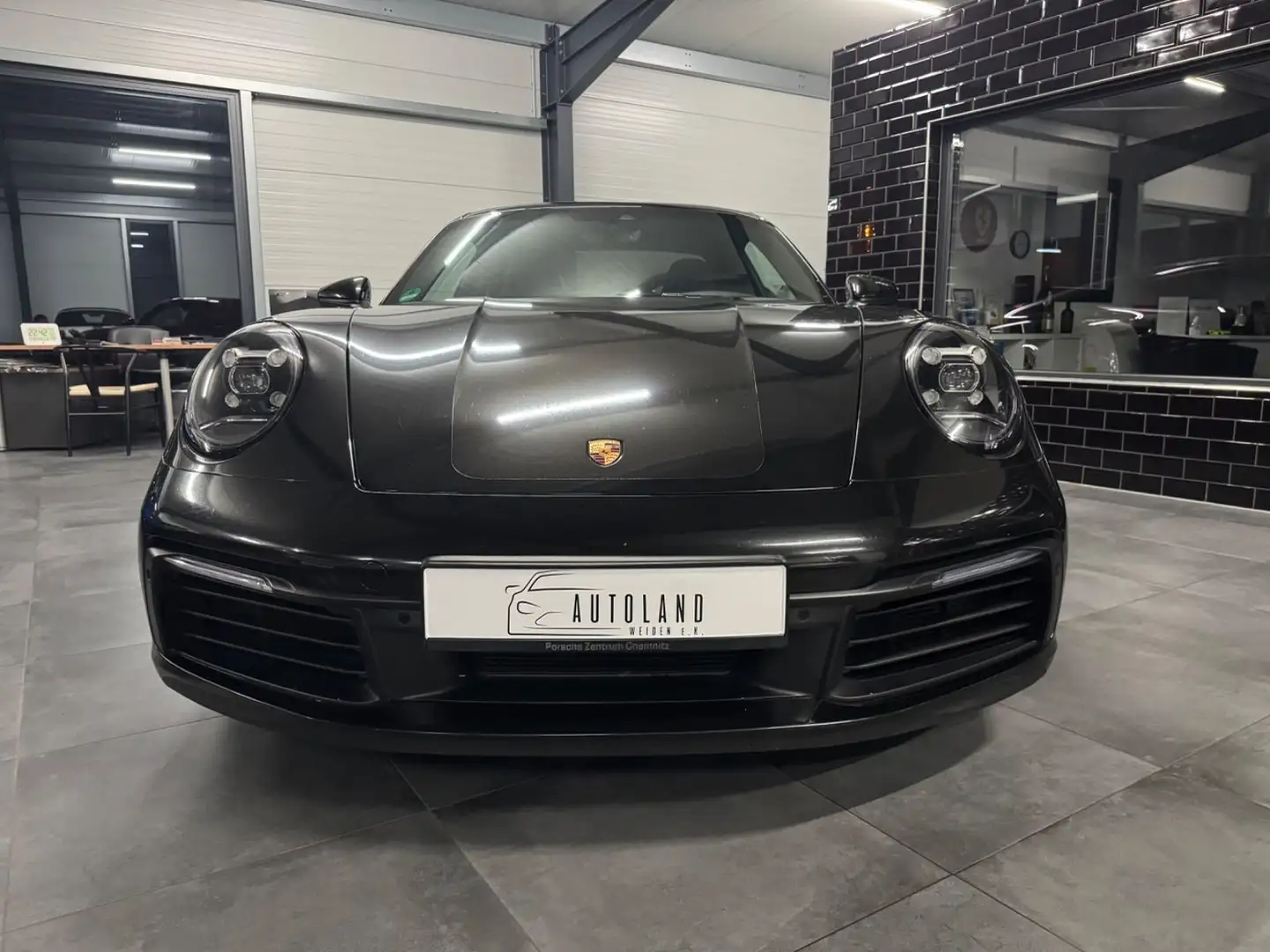 Porsche 992 911 Carrera S APPROVED 09-2025 Schwarz - 2
