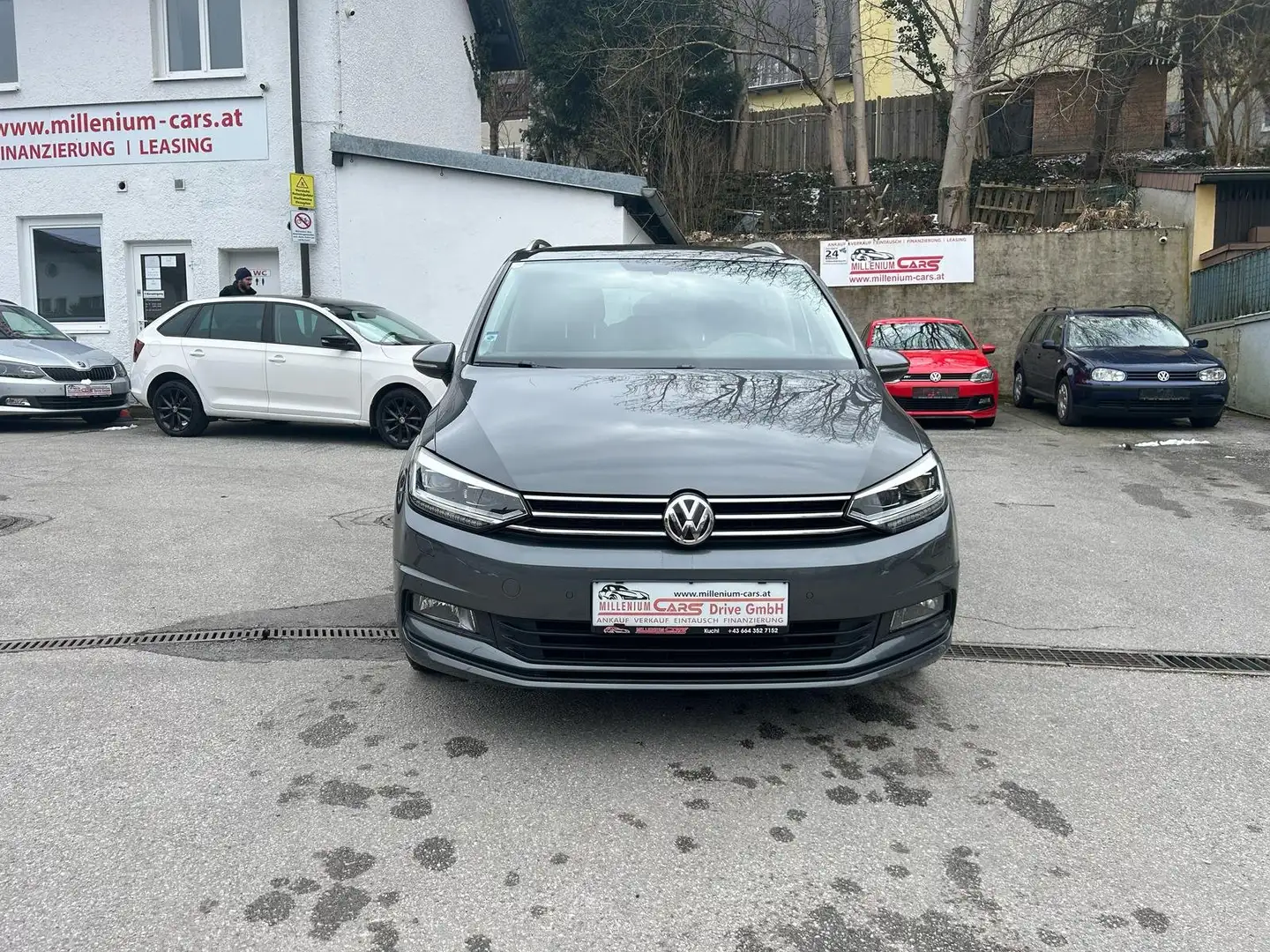 Volkswagen Touran Comfortline 1,6 SCR TDI DSG*FIX 6,274%  Gris - 2