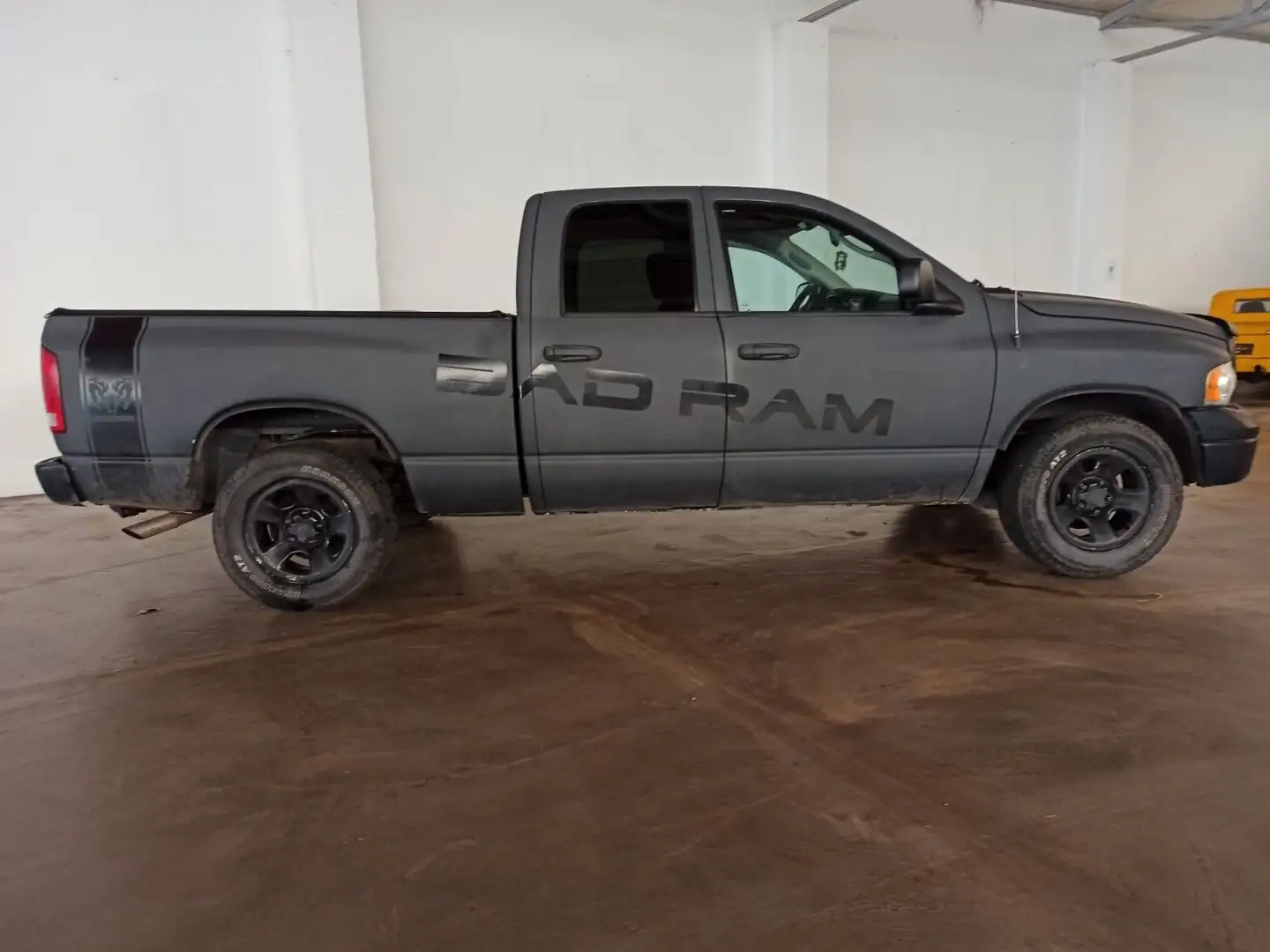 Dodge RAM 1500 6-Sitzer, LPG Gris - 2