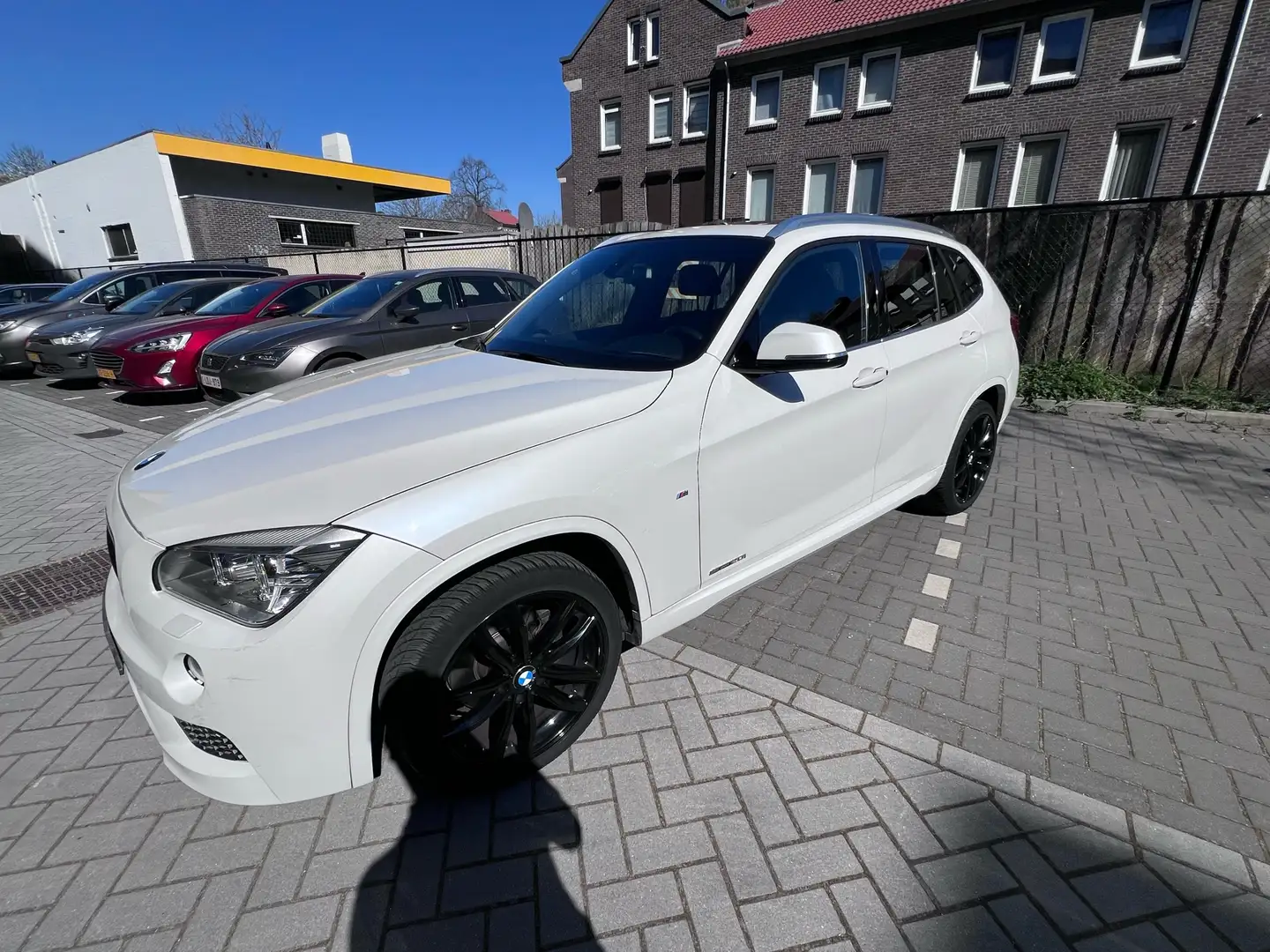 BMW X1 sDrive 2.0i | High Executive |  Origineel M pakket Blanc - 1