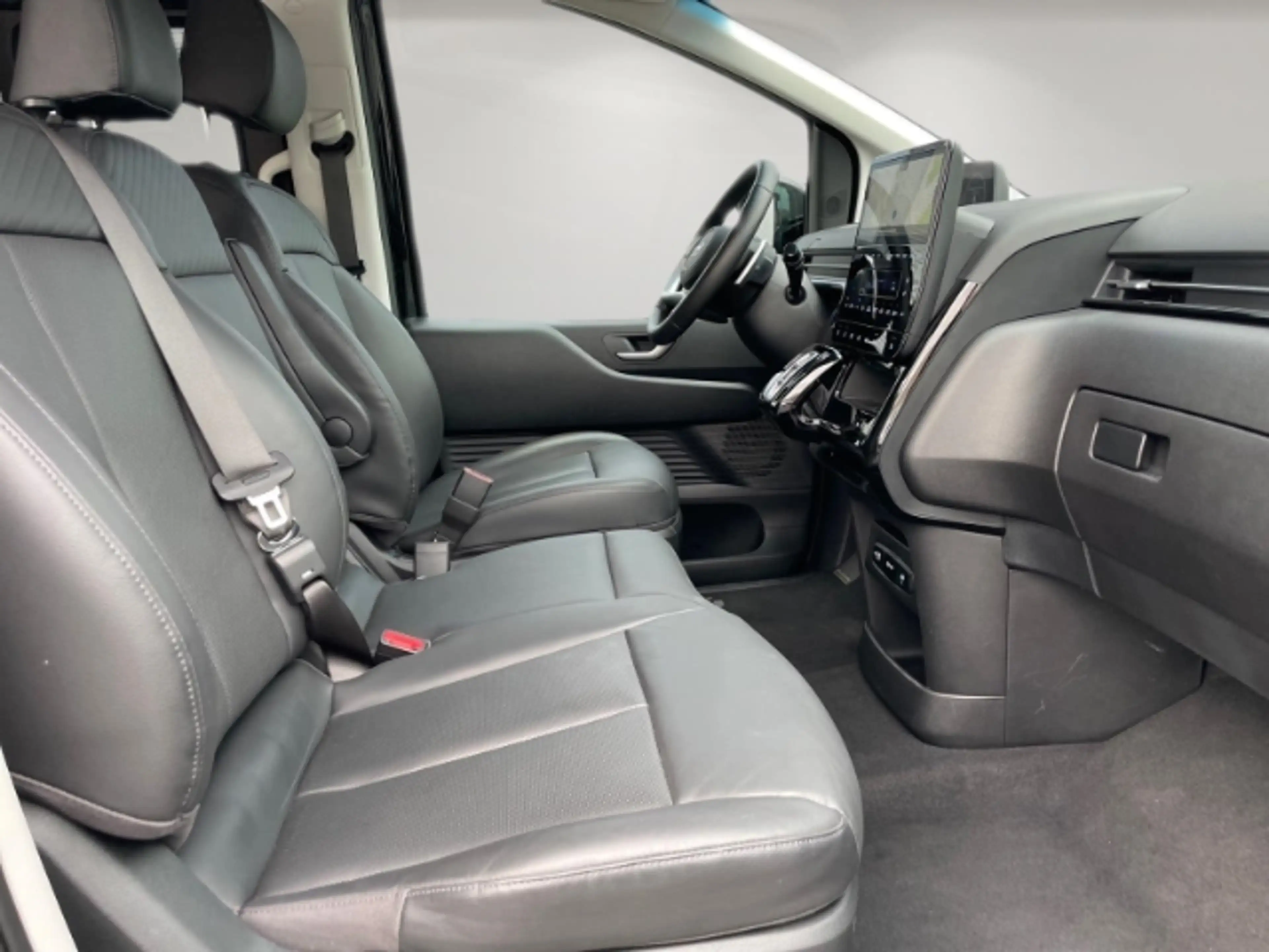 Hyundai STARIA Prime HEV 1,6 Automatik/9-Sitzer/Leder/Navi/ACC/PD — photo 14