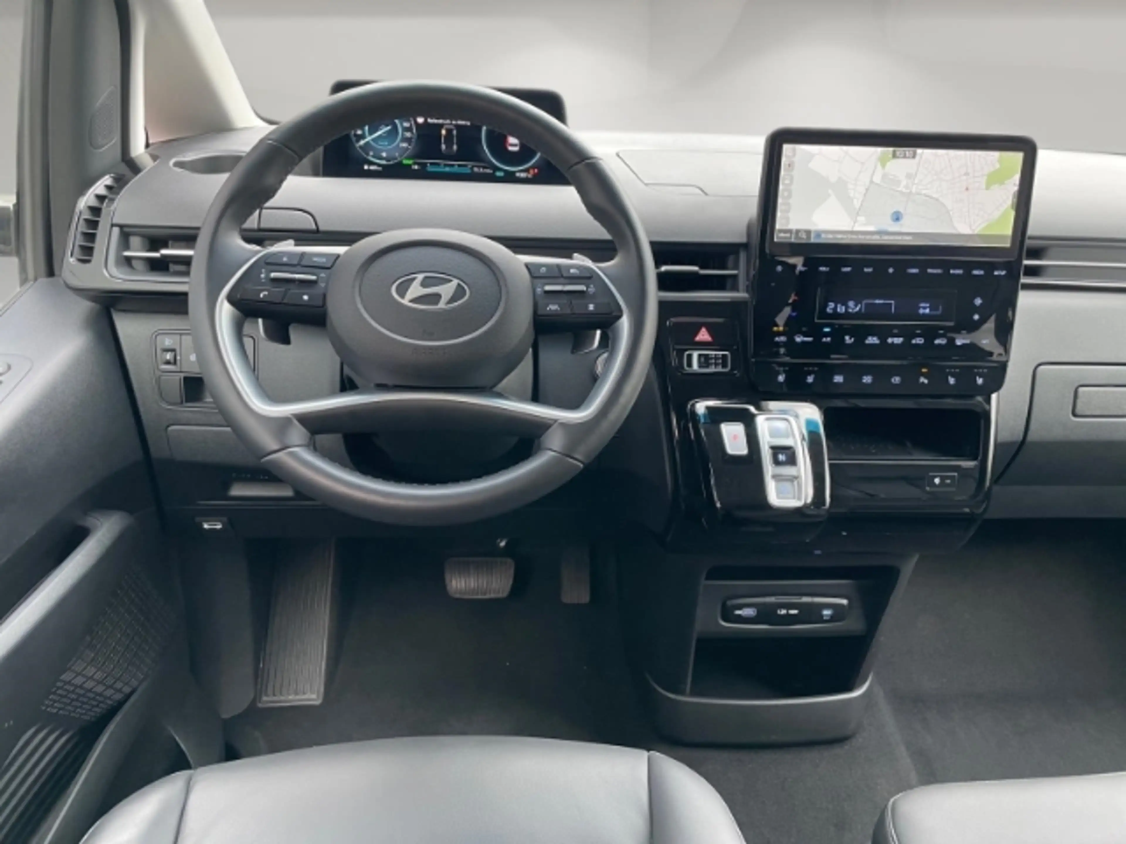 Hyundai STARIA Prime HEV 1,6 Automatik/9-Sitzer/Leder/Navi/ACC/PD — photo 10