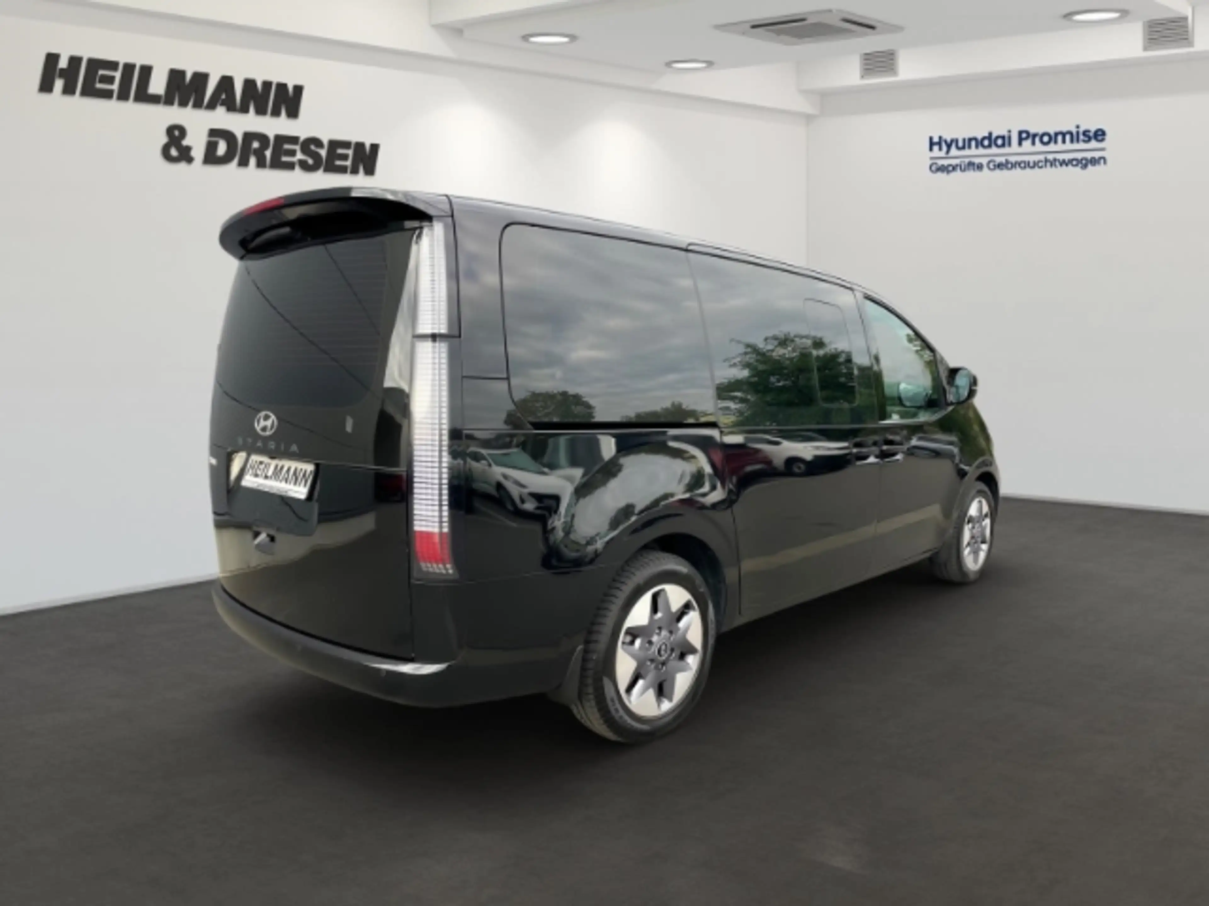 Hyundai STARIA Prime HEV 1,6 Automatik/9-Sitzer/Leder/Navi/ACC/PD — photo 3