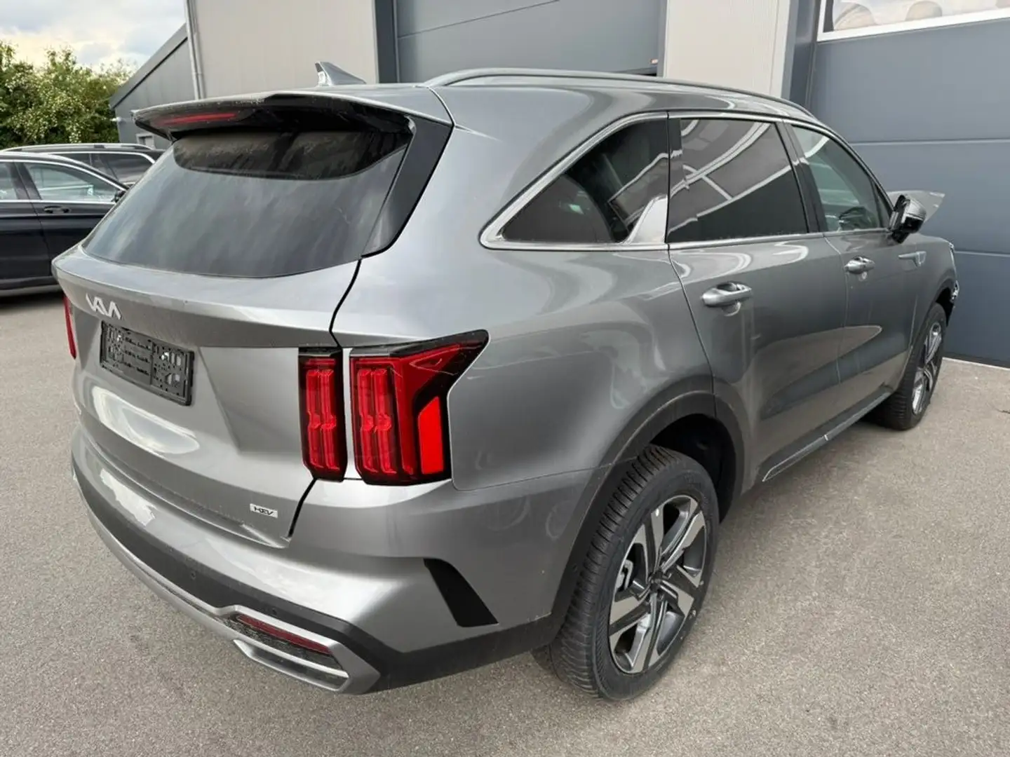 Kia Sorento KIA Sorento 1.6 T-GDI Hybrid Platinum4WD, 7-Sitz Gris - 2