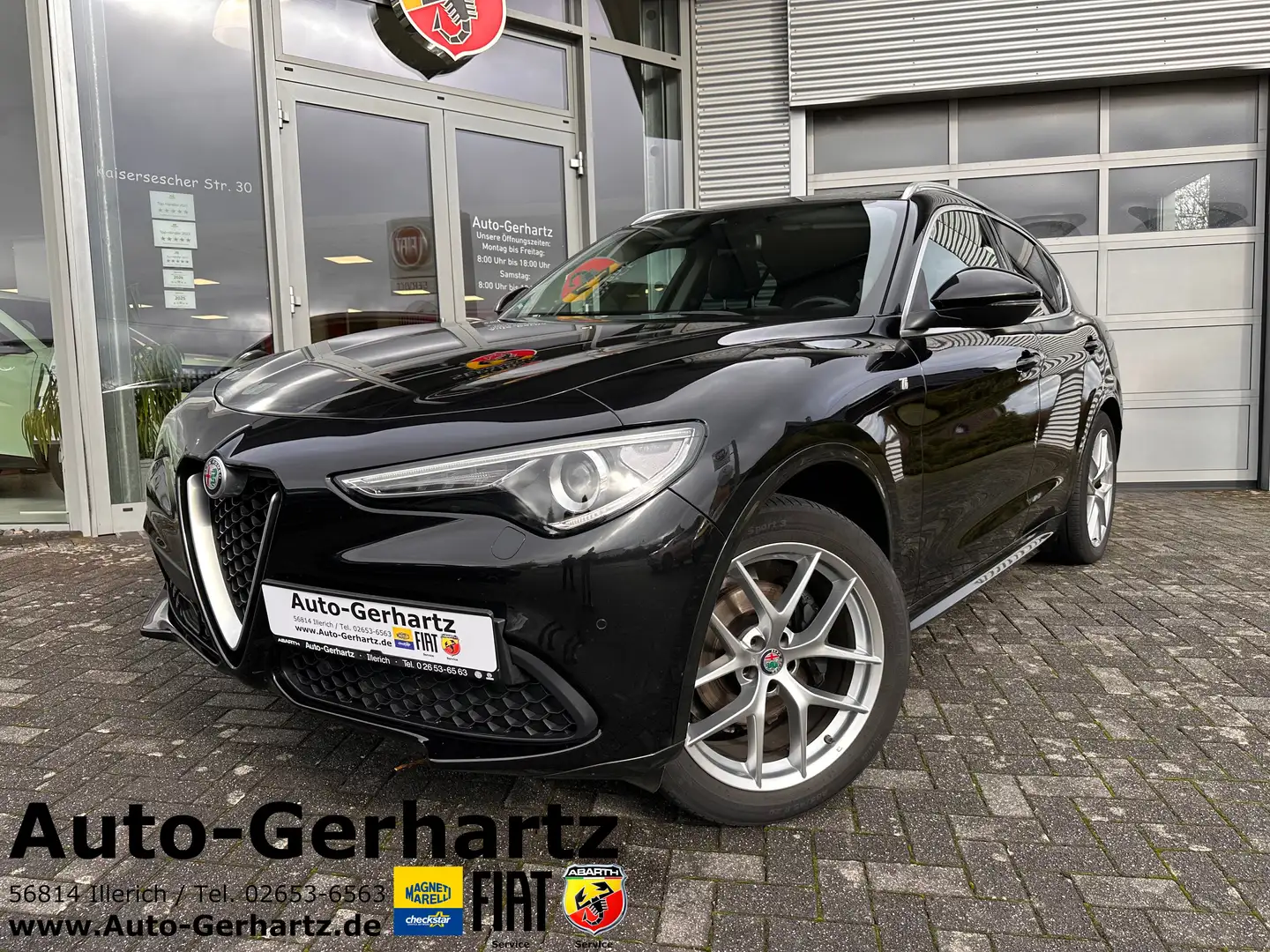 Alfa Romeo Stelvio Lusso Ti Q4 / Standheizung / Glasschiebedach Schwarz - 1