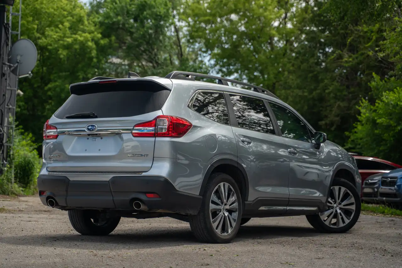 Subaru Ascent photo Subaru Ascent