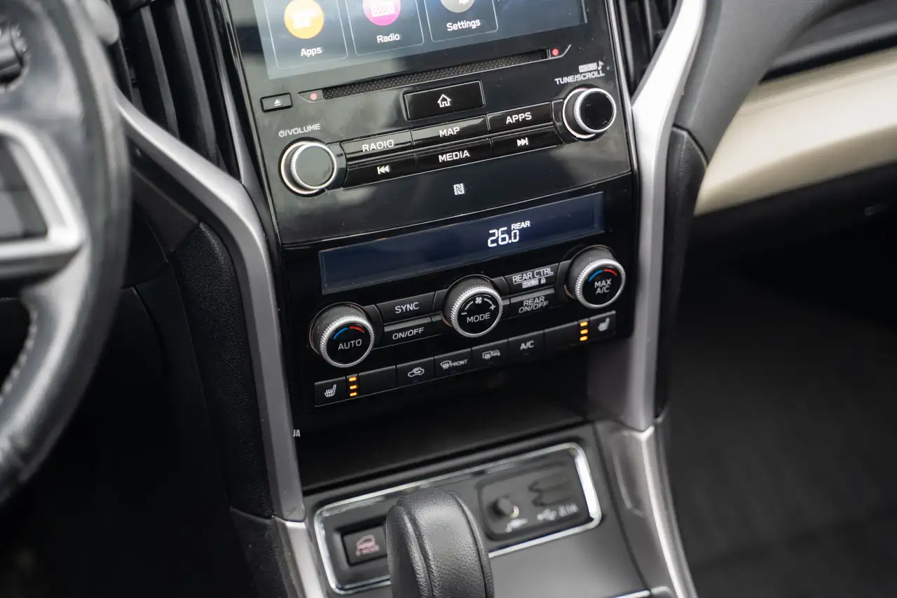 Subaru Ascent снимка Subaru Ascent