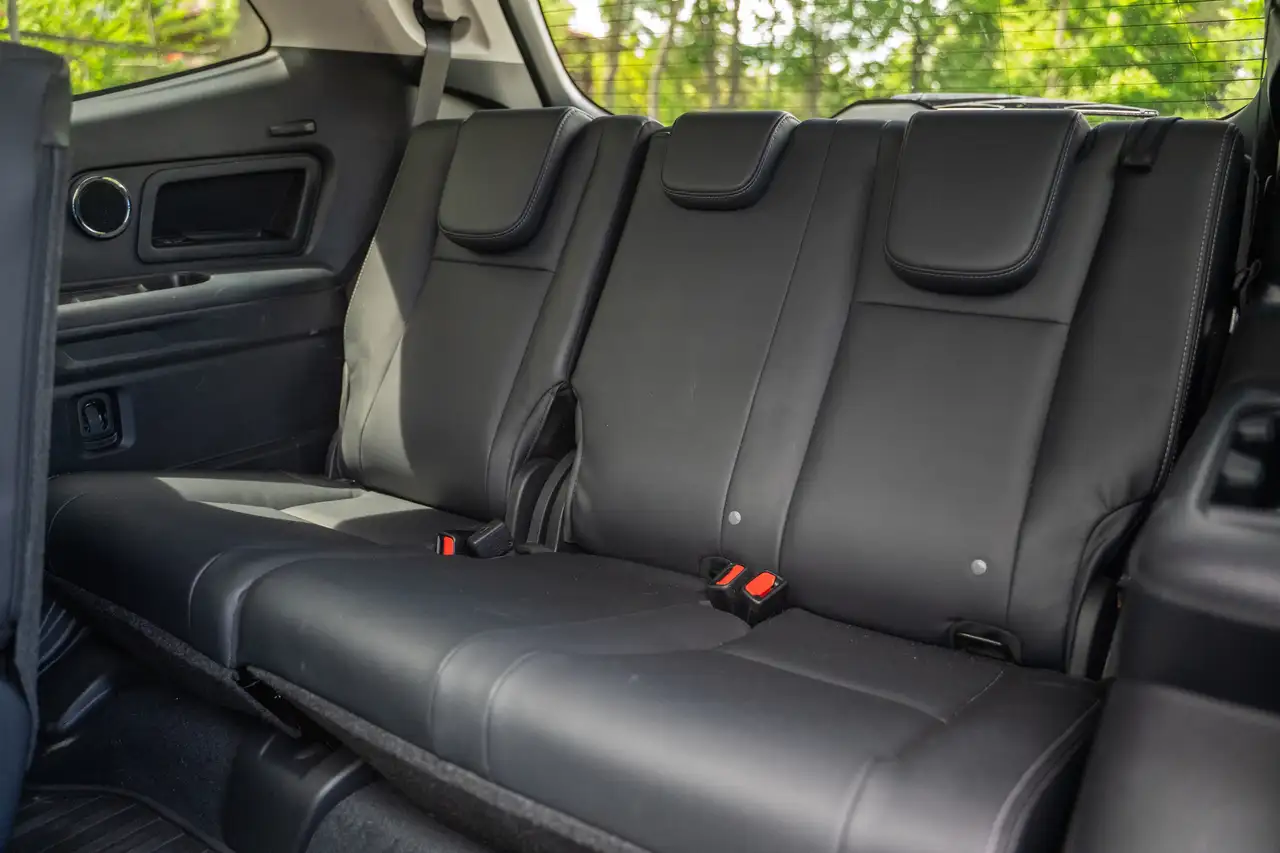Subaru Ascent photo Subaru Ascent