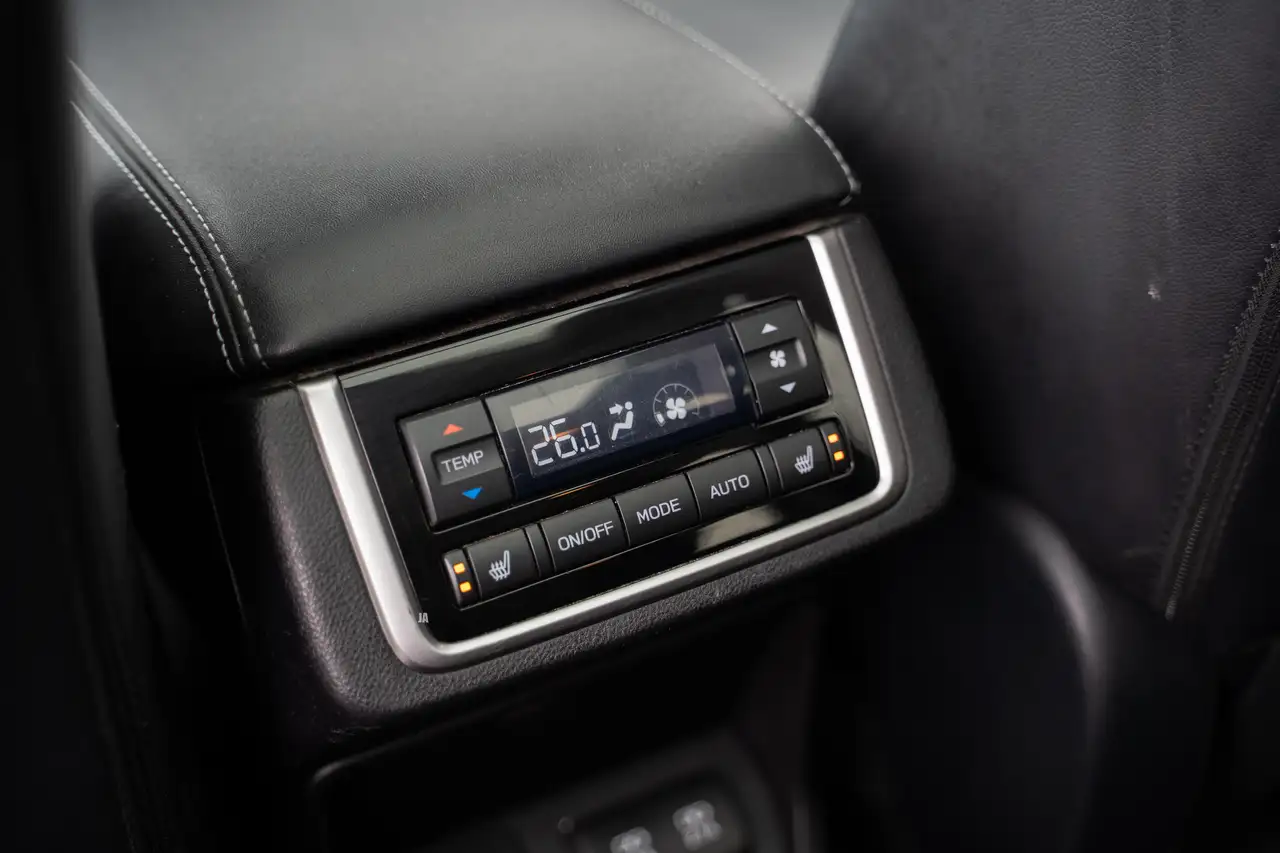 Subaru Ascent снимка Subaru Ascent