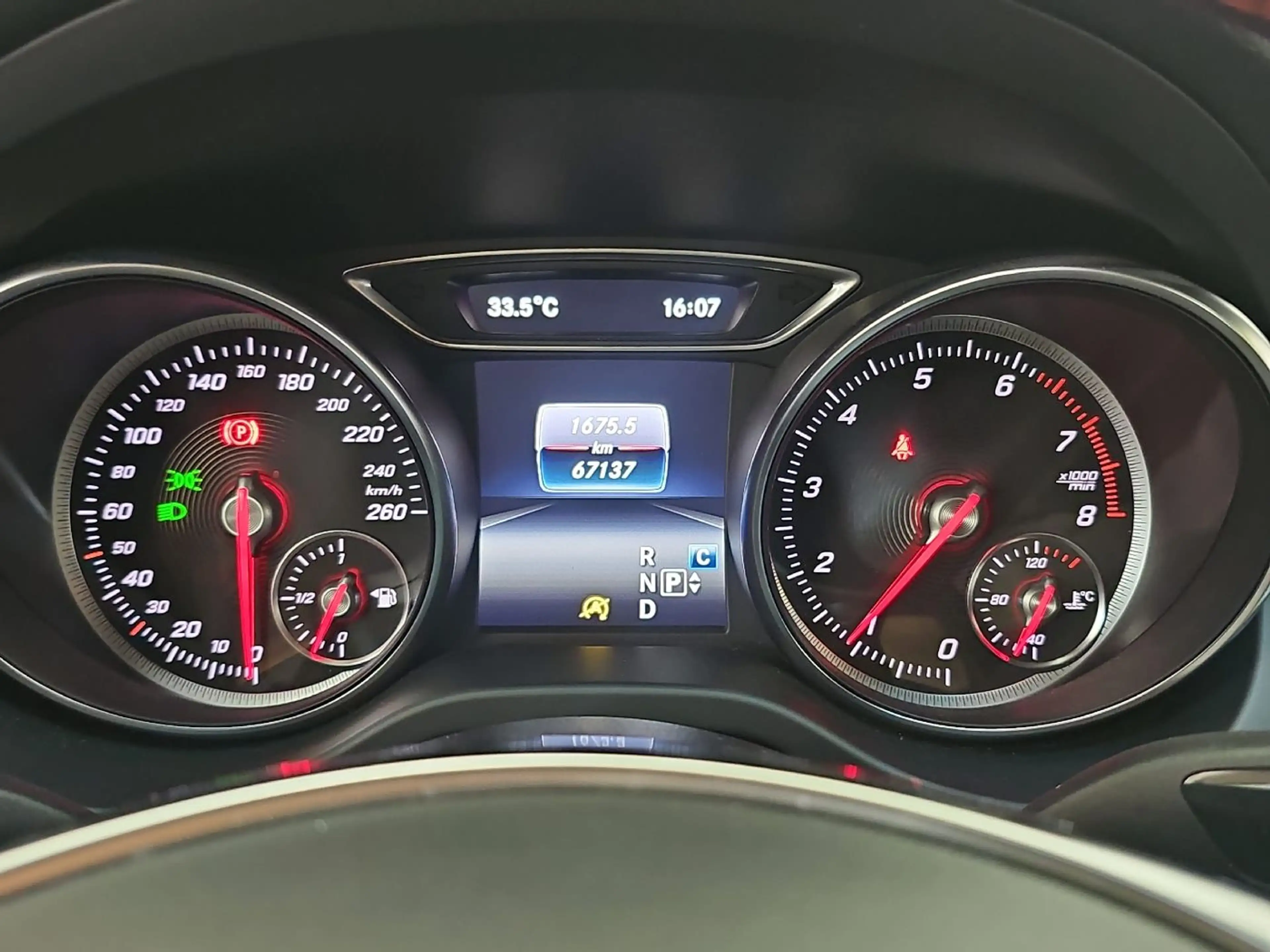 Mercedes-Benz GLA 180 AMG Line TOT-WINKEL*360°KAM*NAVI*KLIMAA.* — photo 11