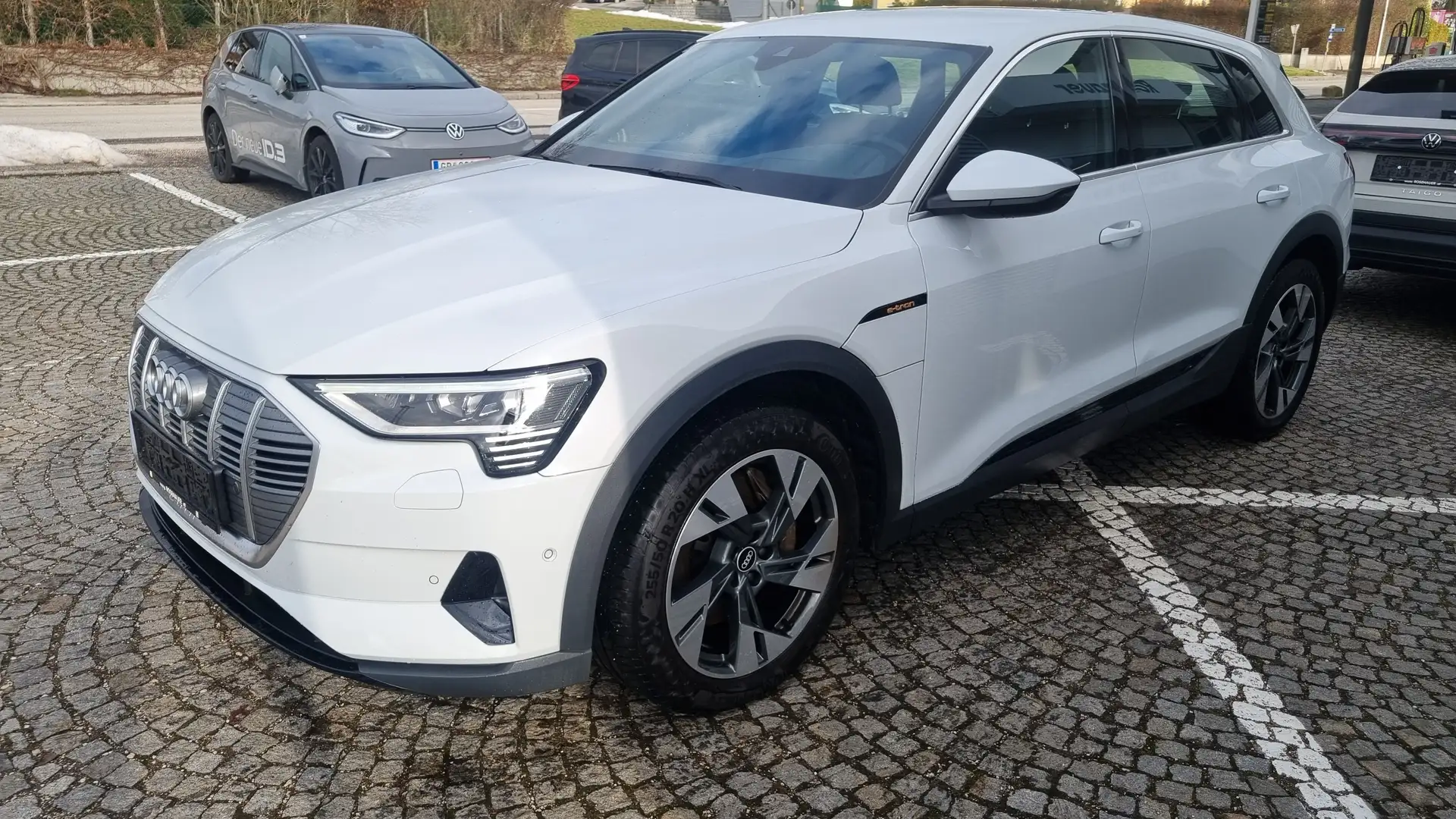 Audi e-tron 50 quattro Weiß - 1