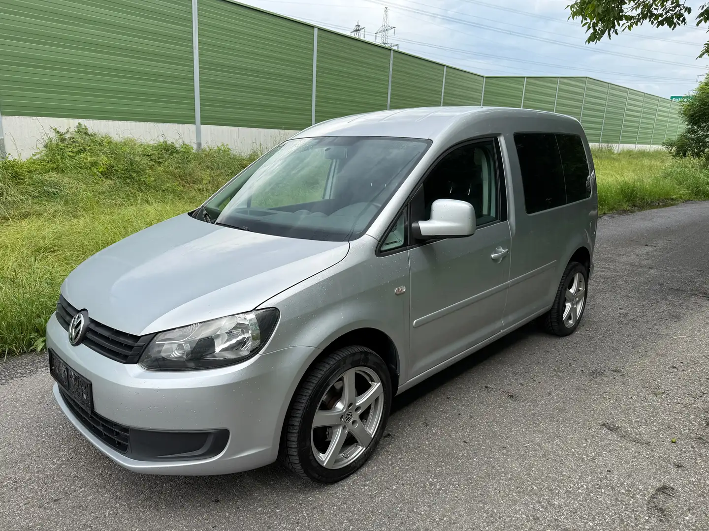 Volkswagen Caddy Startline Grau - 1