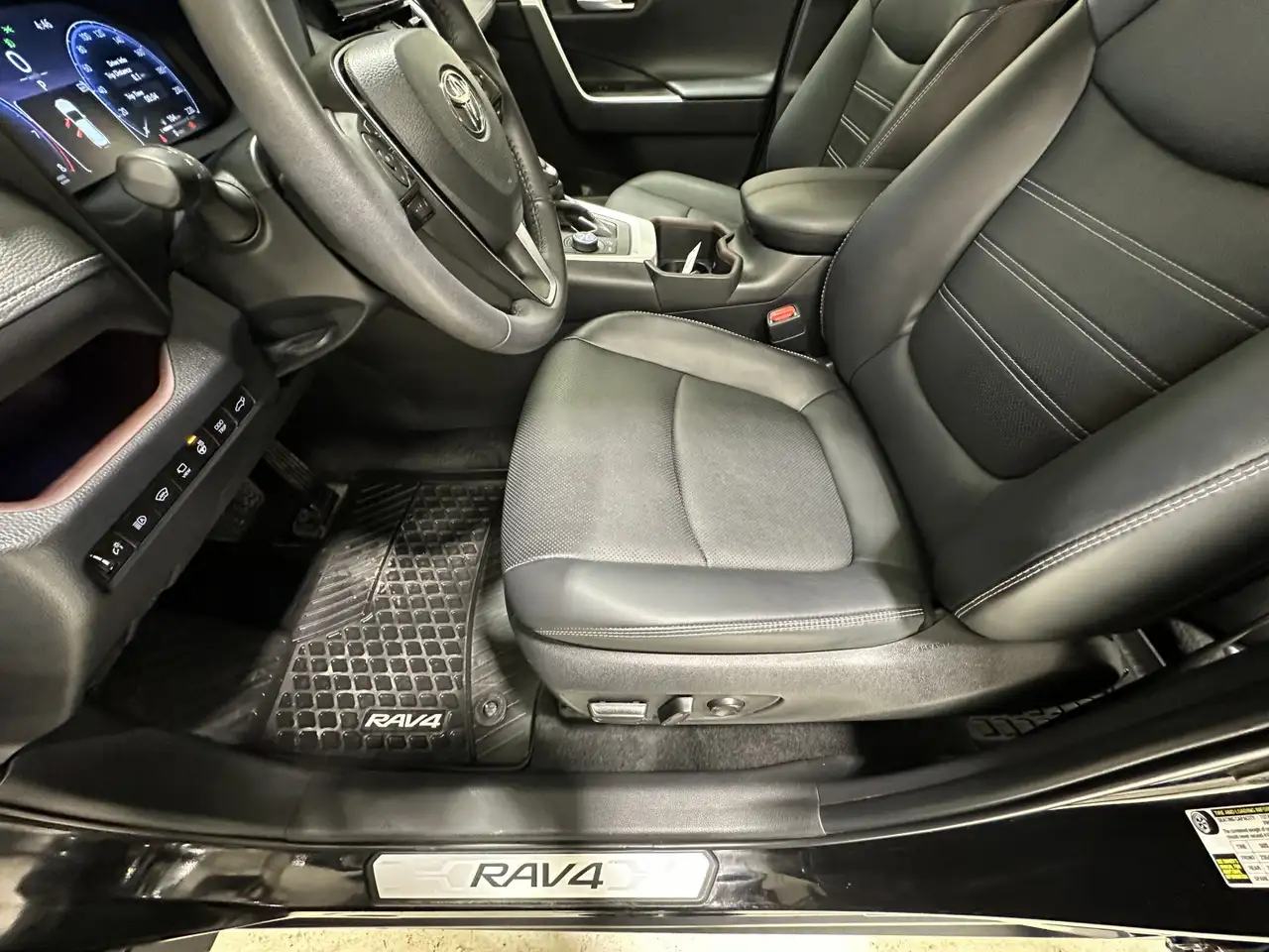 Toyota RAV 4 снимка Toyota RAV 4