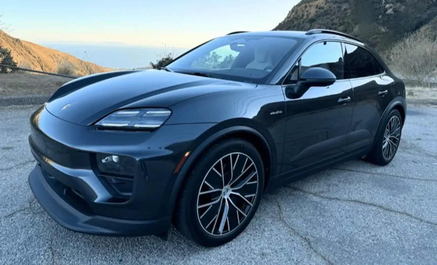 Porsche Macan 4 Negro - 1