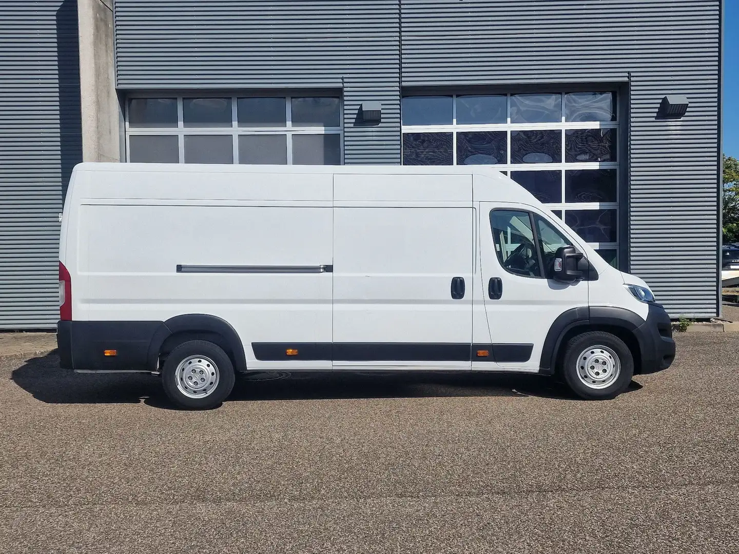 Opel Movano 2.2 D HKa L4H2 3,5t Edition Klima AHK Weiß - 2