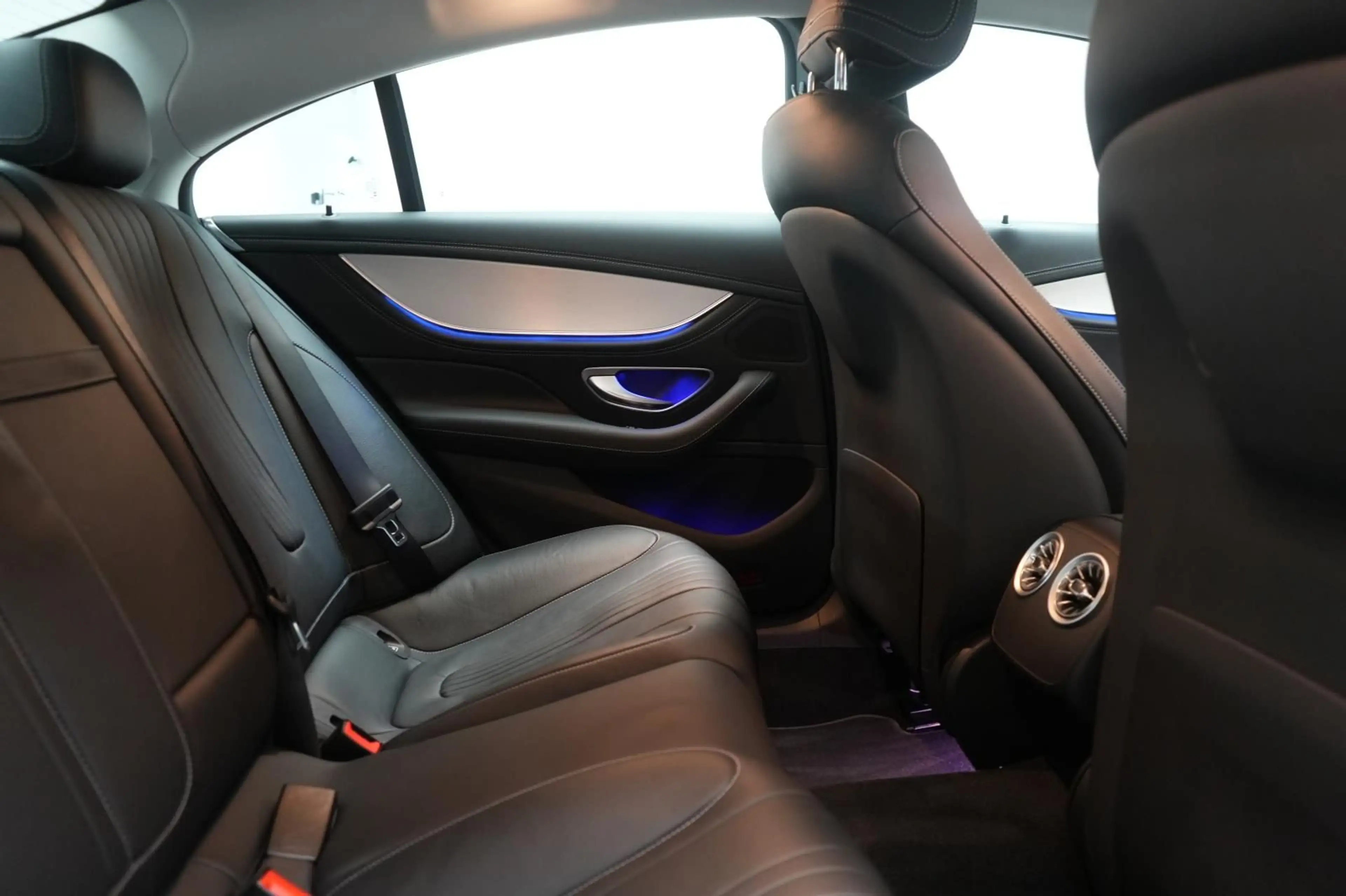 Mercedes-Benz CLS 220 d 9G-Tronic Avantgarde Leder/Temp/Kamera — photo 8