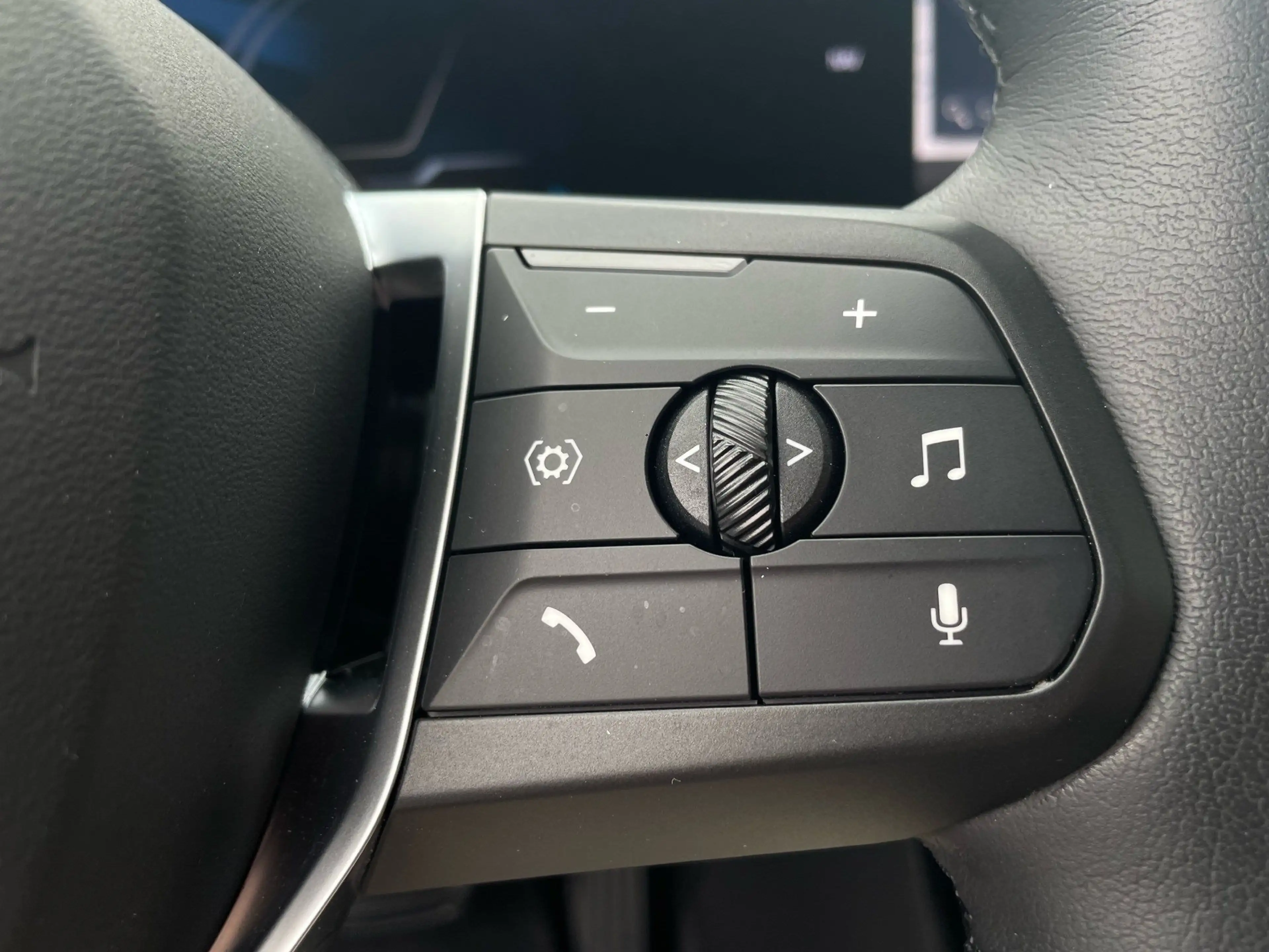 BMW X1 sDrive20d || AHK Keyless adapt.LED — photo 11